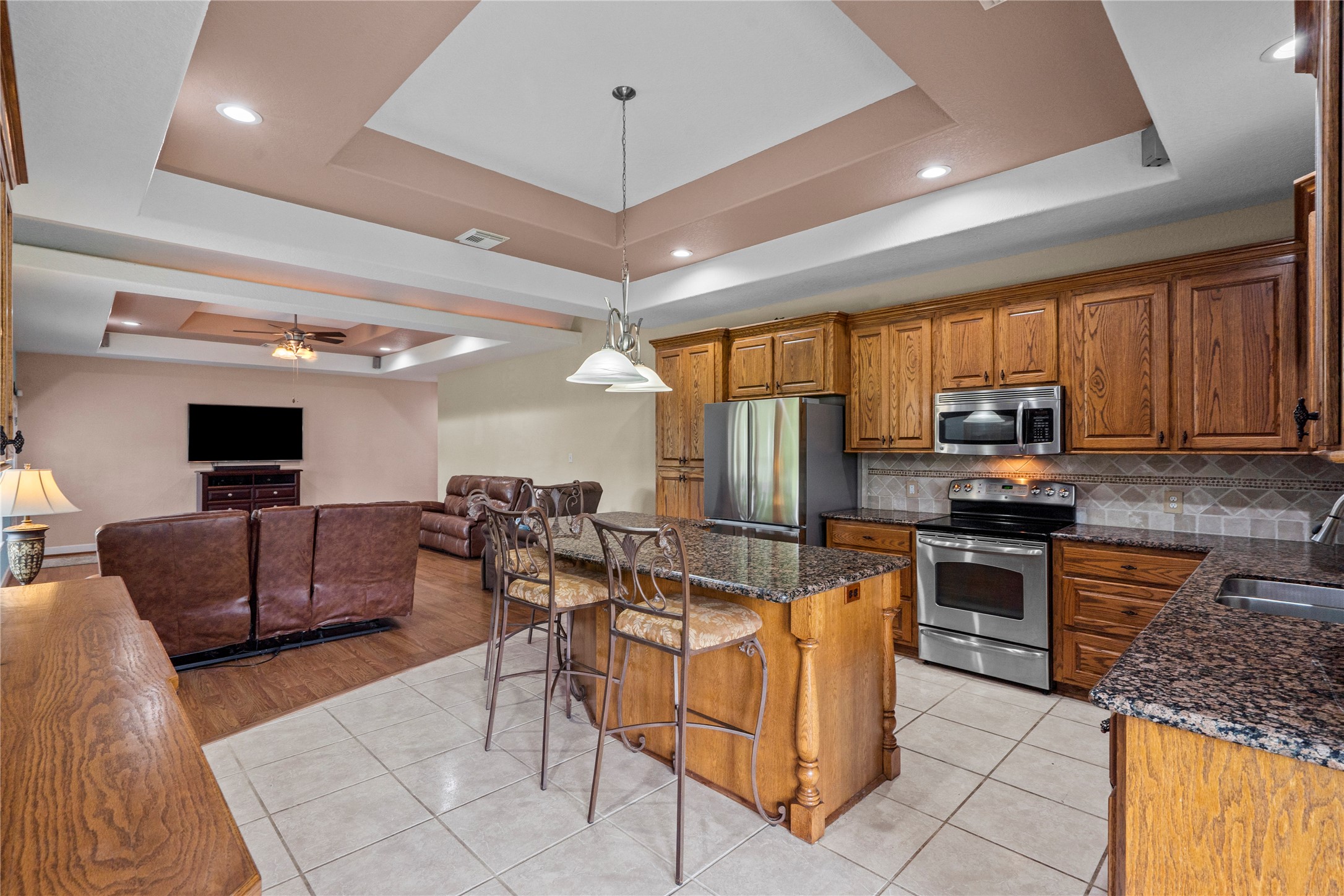 4886 Wickwillow Lane, Alvin, TX 77511
