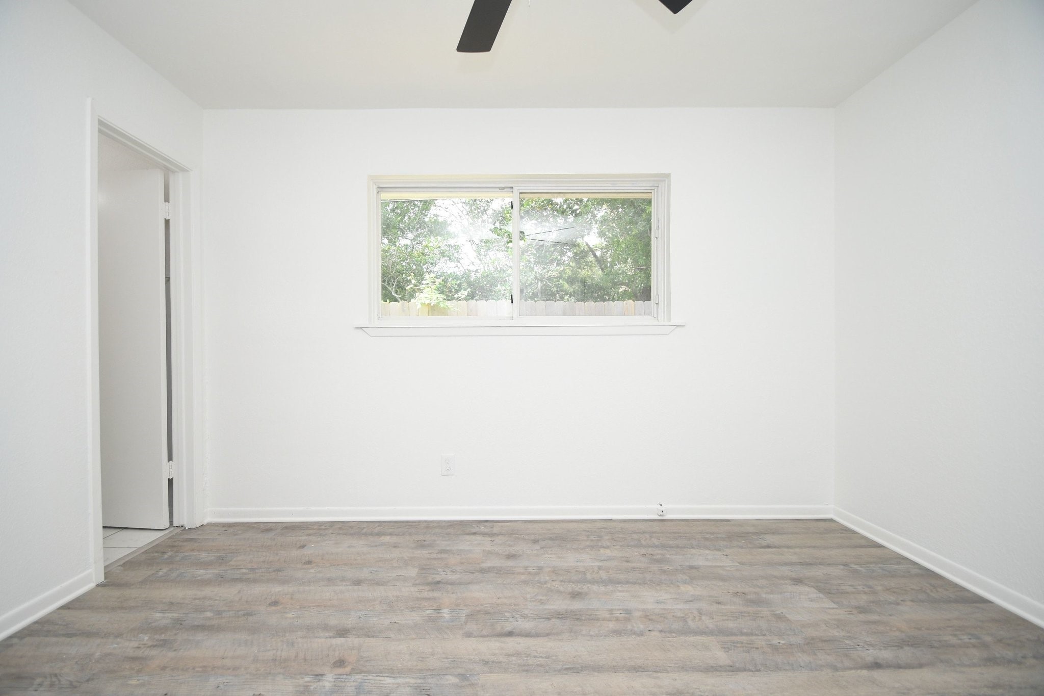 4711 Illinois Street, Dickinson, TX 77539