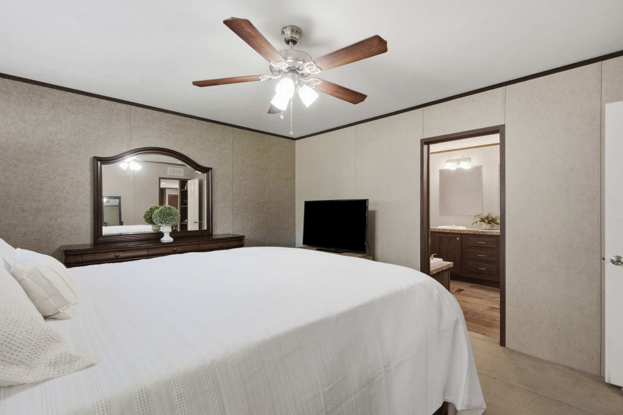 7497 Hidden Acres Drive, Cleveland, TX 77328