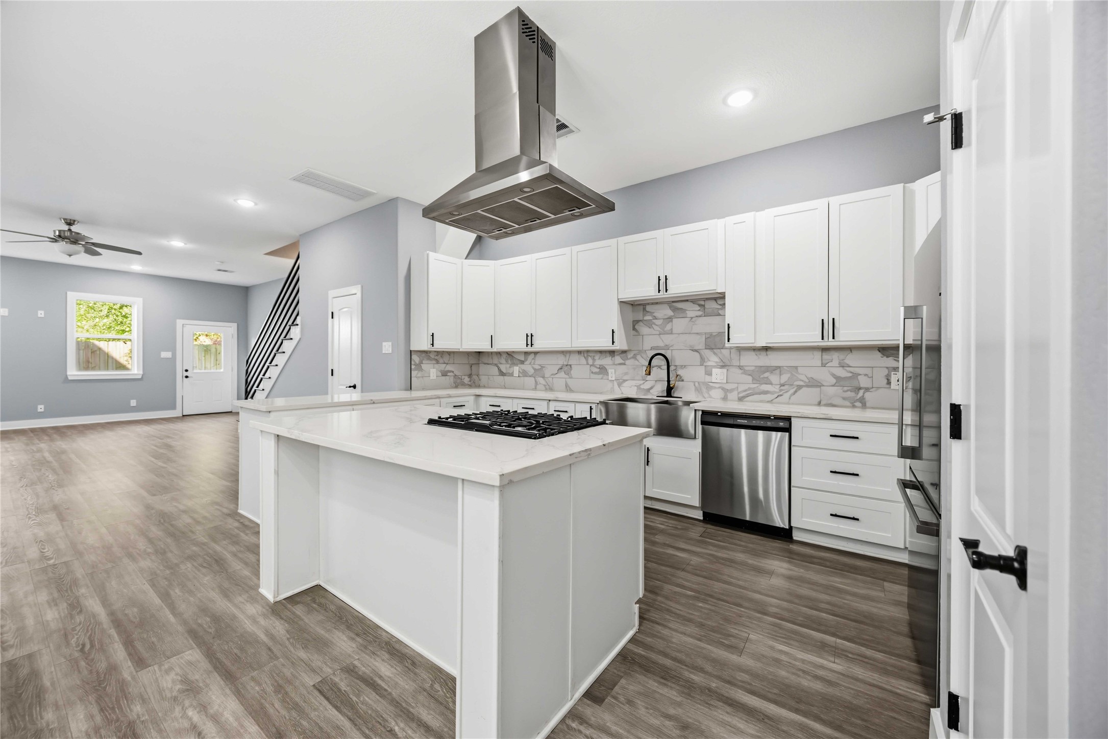 4627 New Orleans Street, Houston, TX 77020 4627 New Orleans Street, Houston, TX 77020