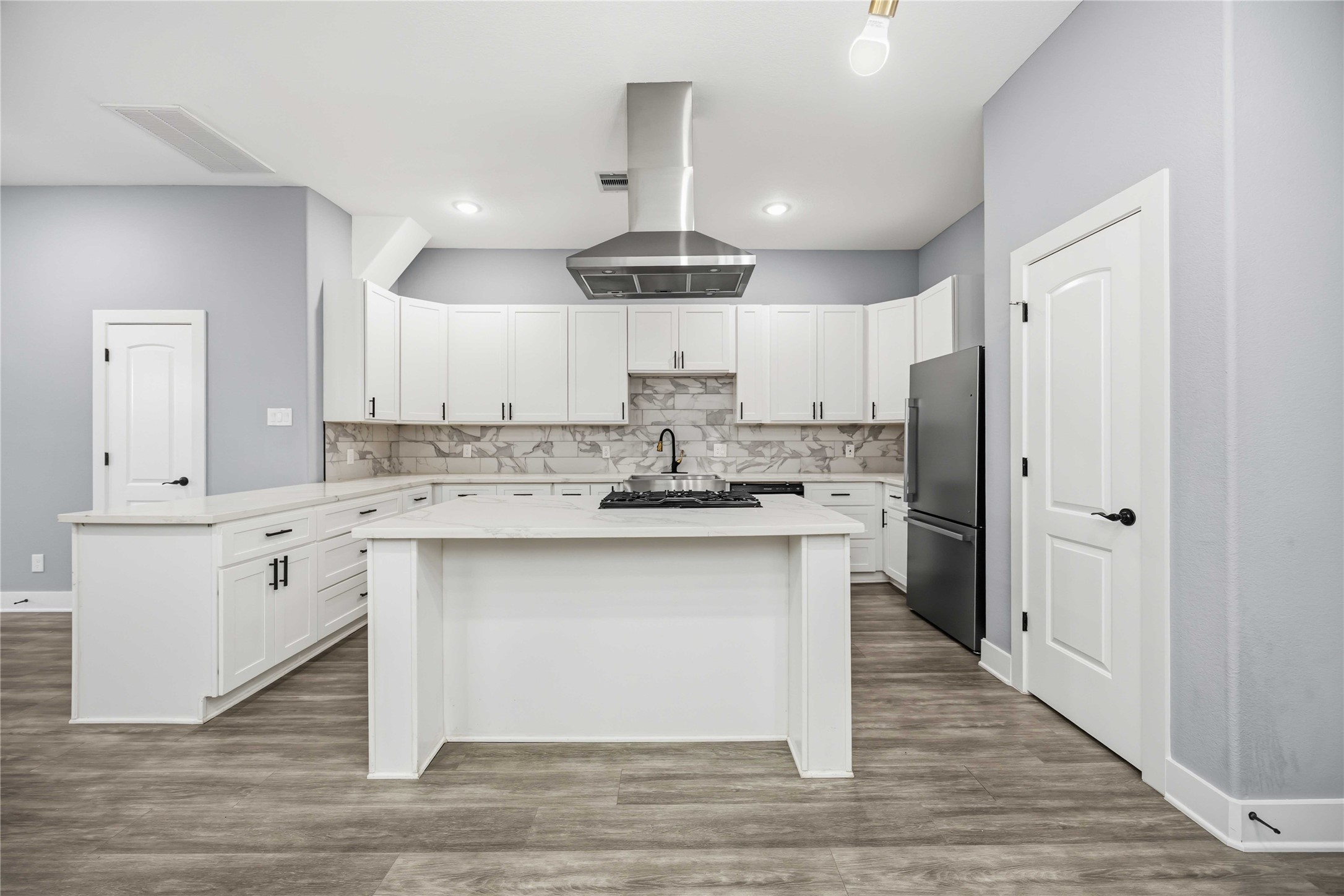 4627 New Orleans Street, Houston, TX 77020 4627 New Orleans Street, Houston, TX 77020