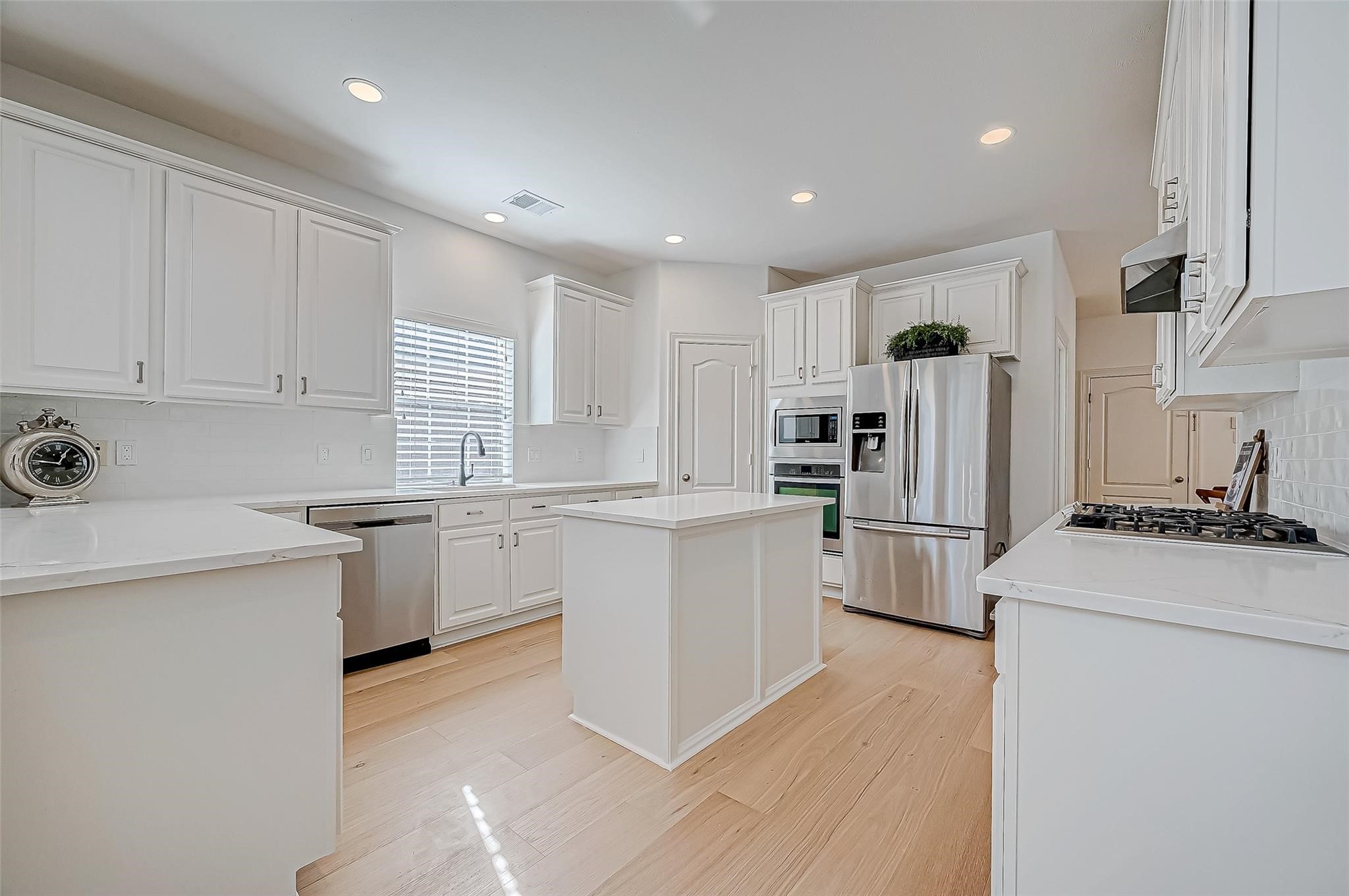 3207 Enclave Trail, Houston, TX 77077