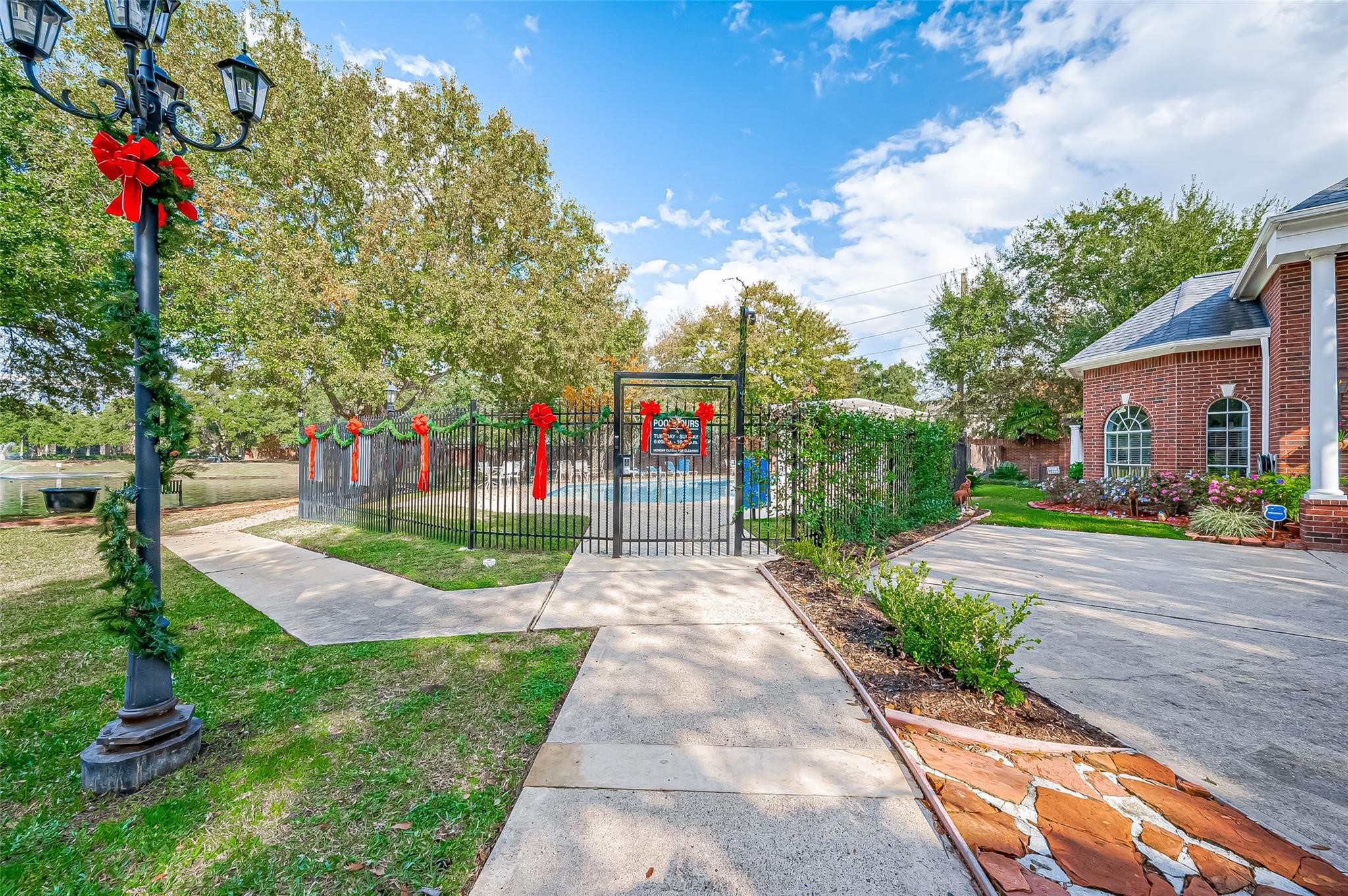 3207 Enclave Trail, Houston, TX 77077