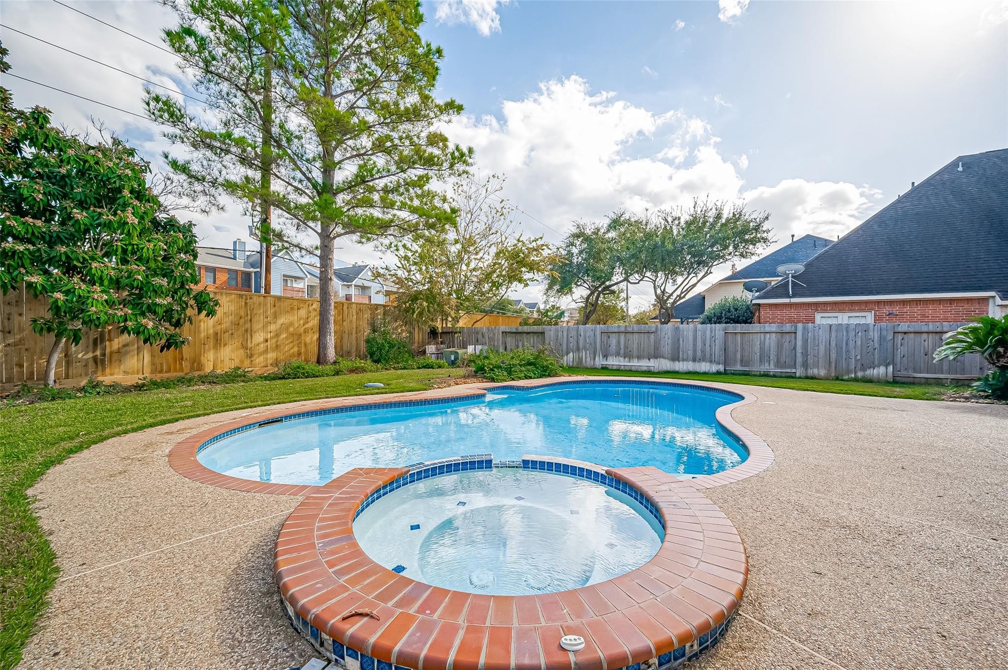 3207 Enclave Trail, Houston, TX 77077