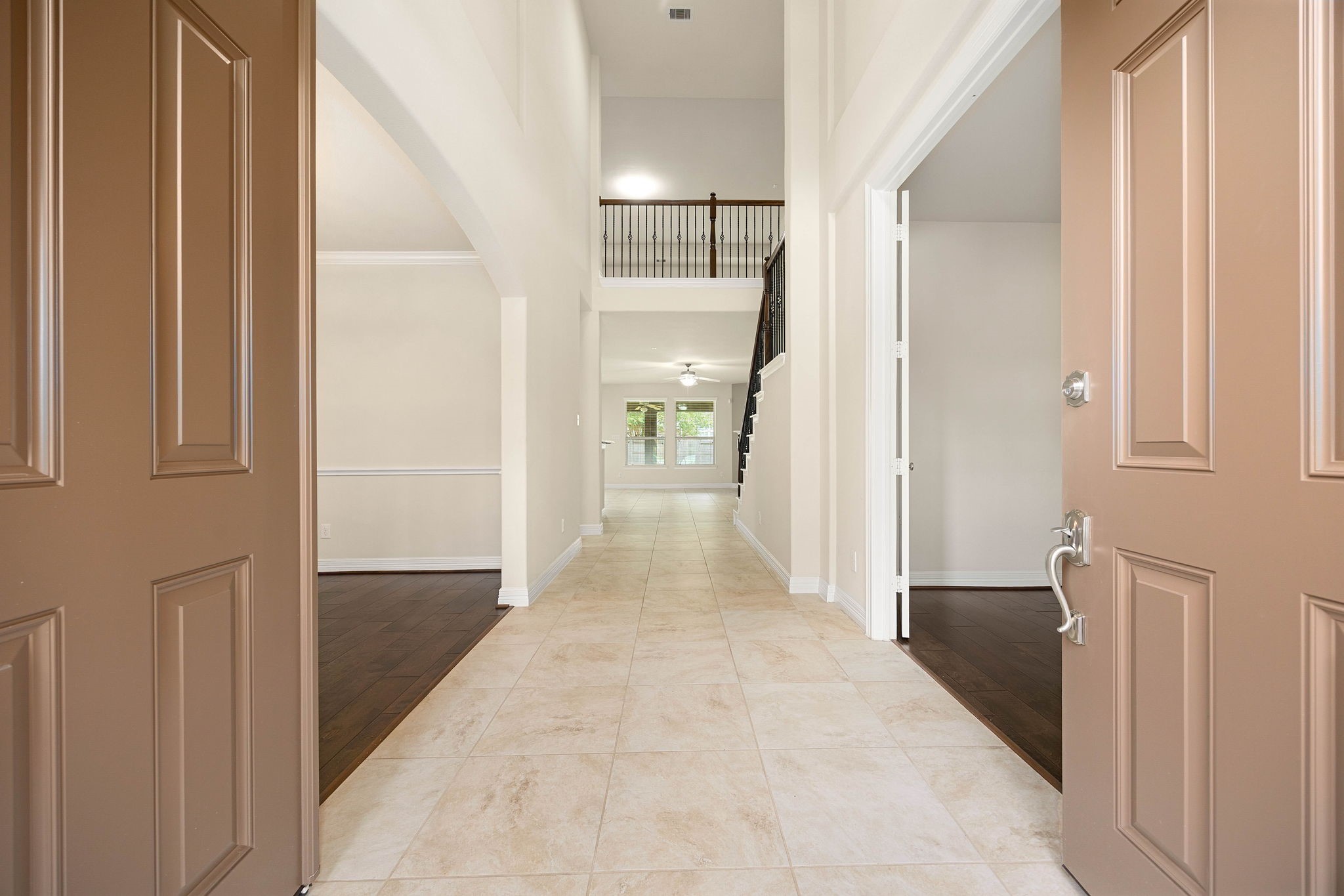 Durable, low maintenance, and inviting fiberglass double door entry makes for an easy move into this move-in ready home!