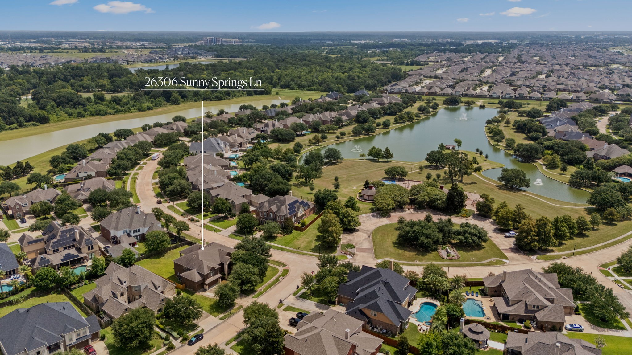 Front-row access to the neighborhood splashpad, playground, lake, walking trails, and dock.