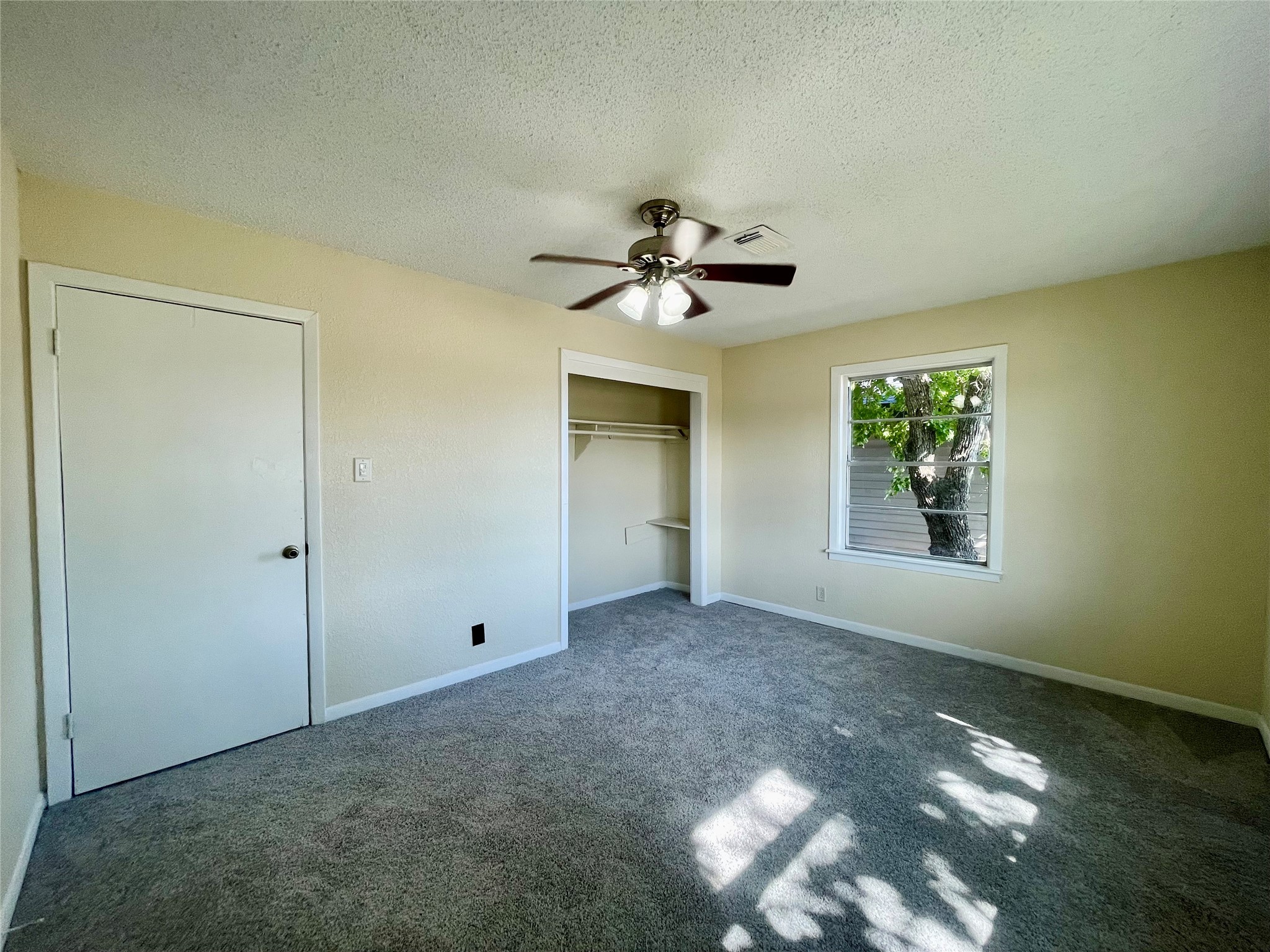 1206 W 11th Street, Freeport, TX 77541