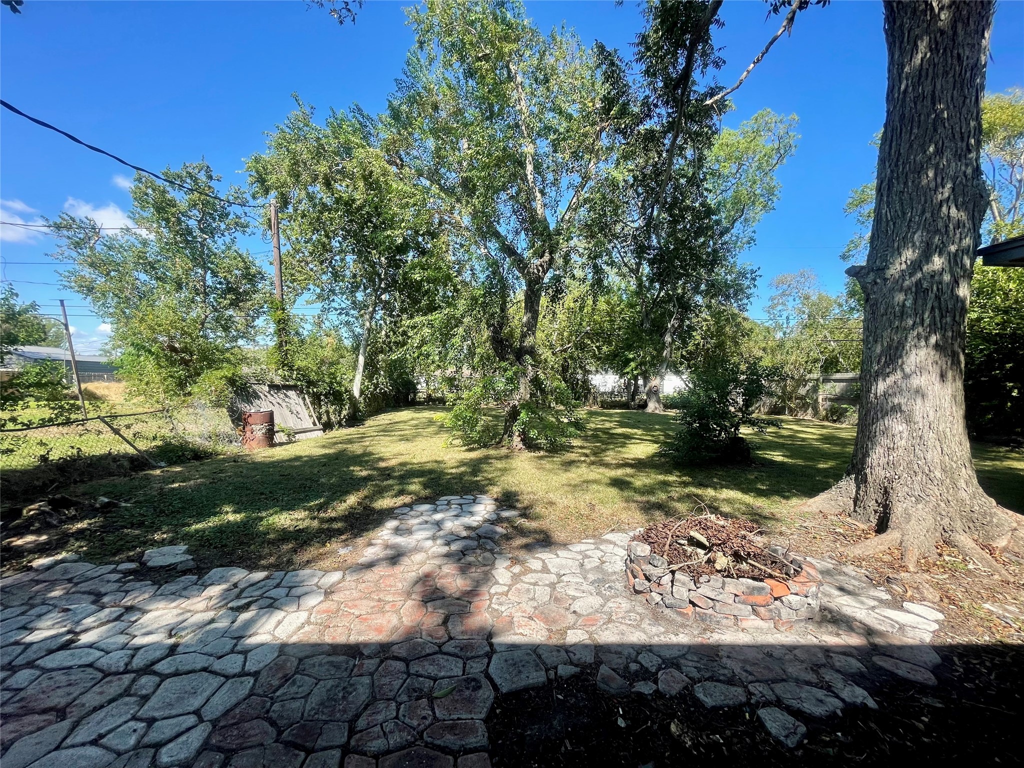 1206 W 11th Street, Freeport, TX 77541