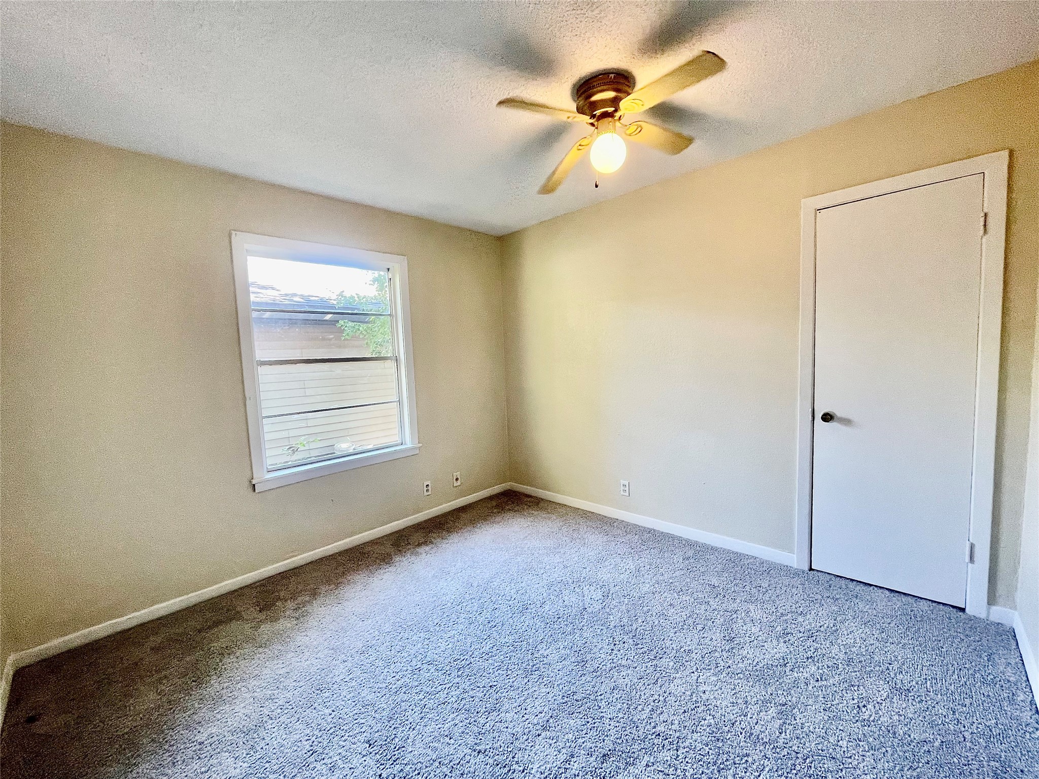 1206 W 11th Street, Freeport, TX 77541