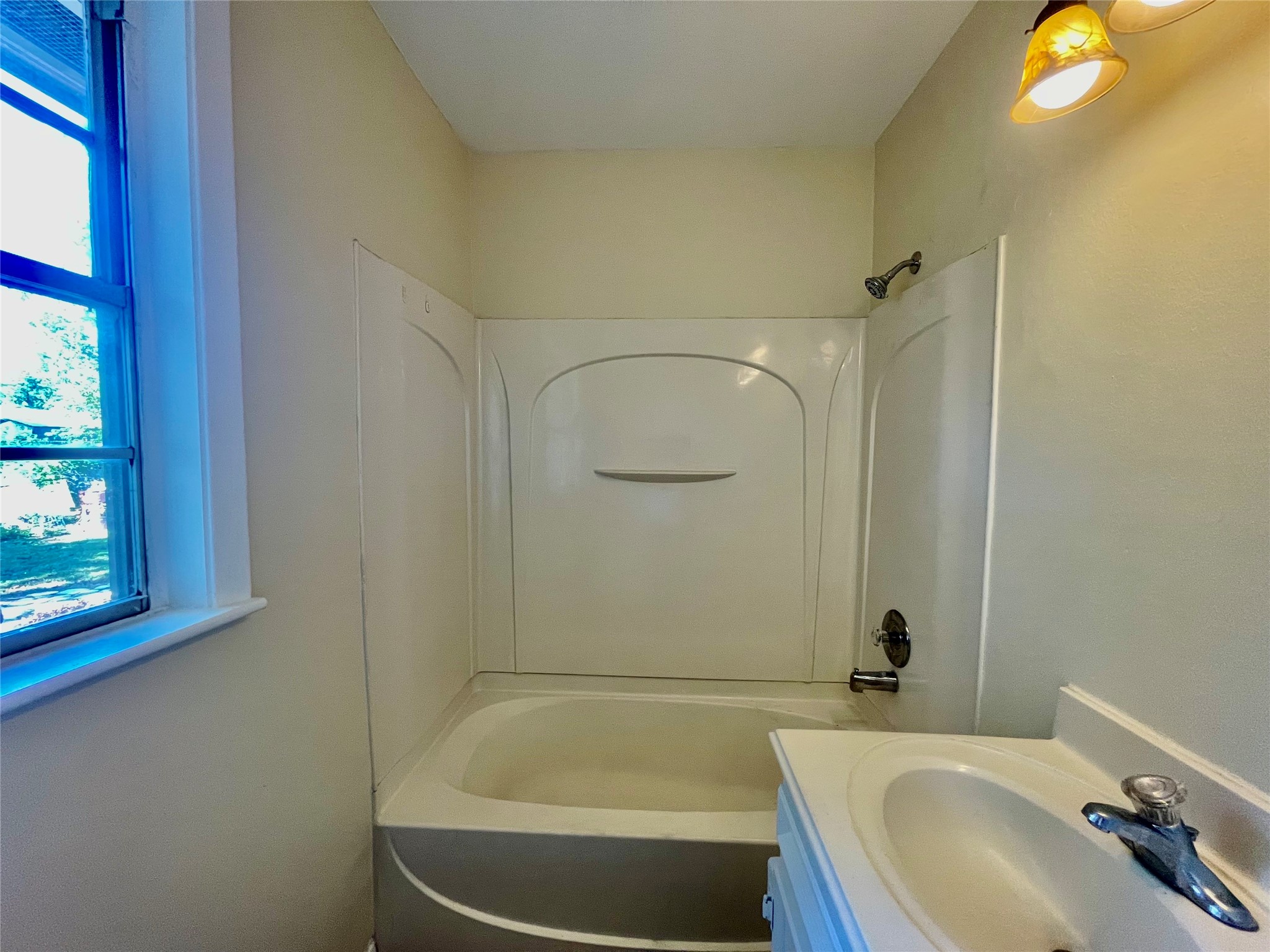 1206 W 11th Street, Freeport, TX 77541