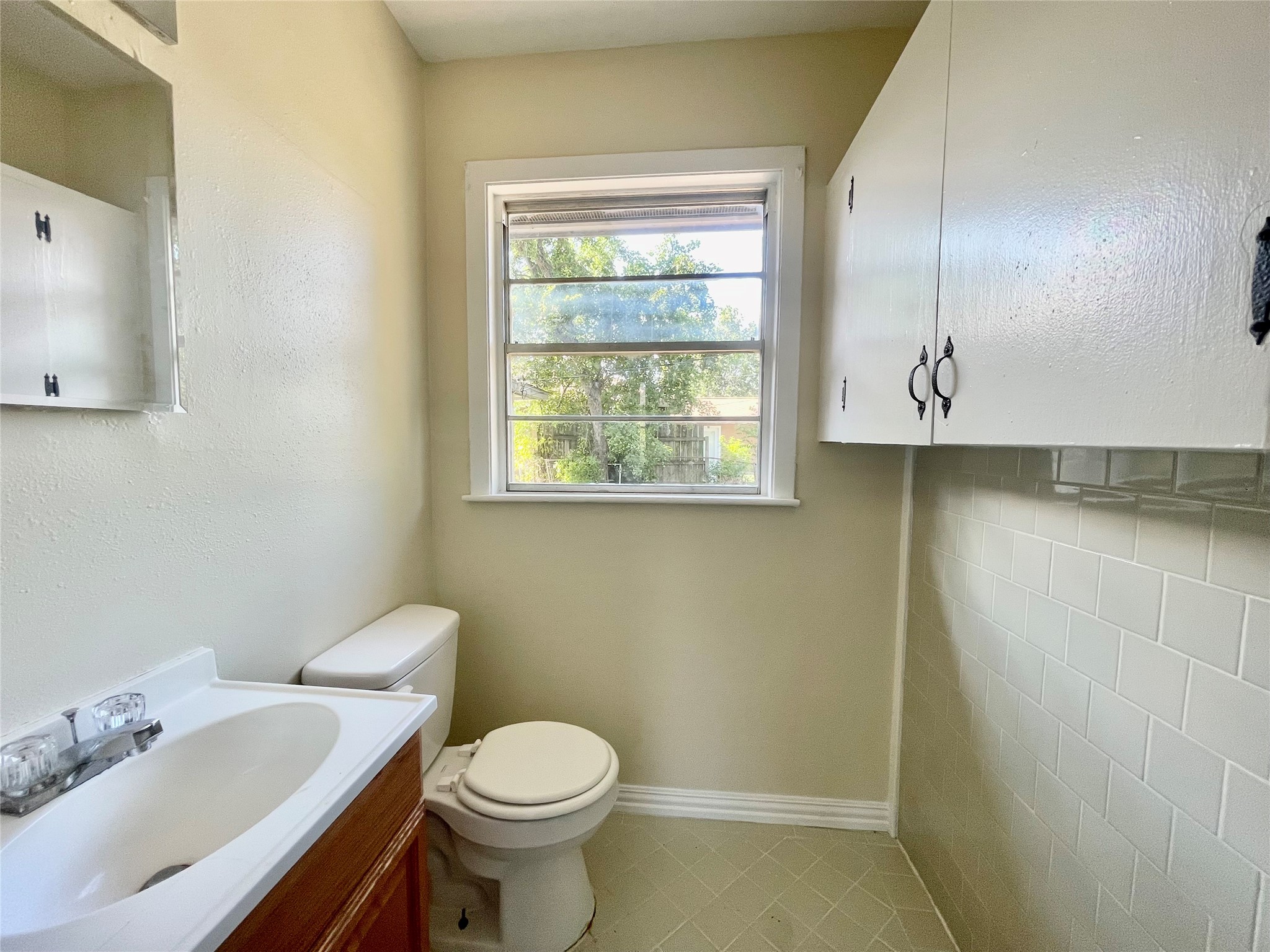 1206 W 11th Street, Freeport, TX 77541