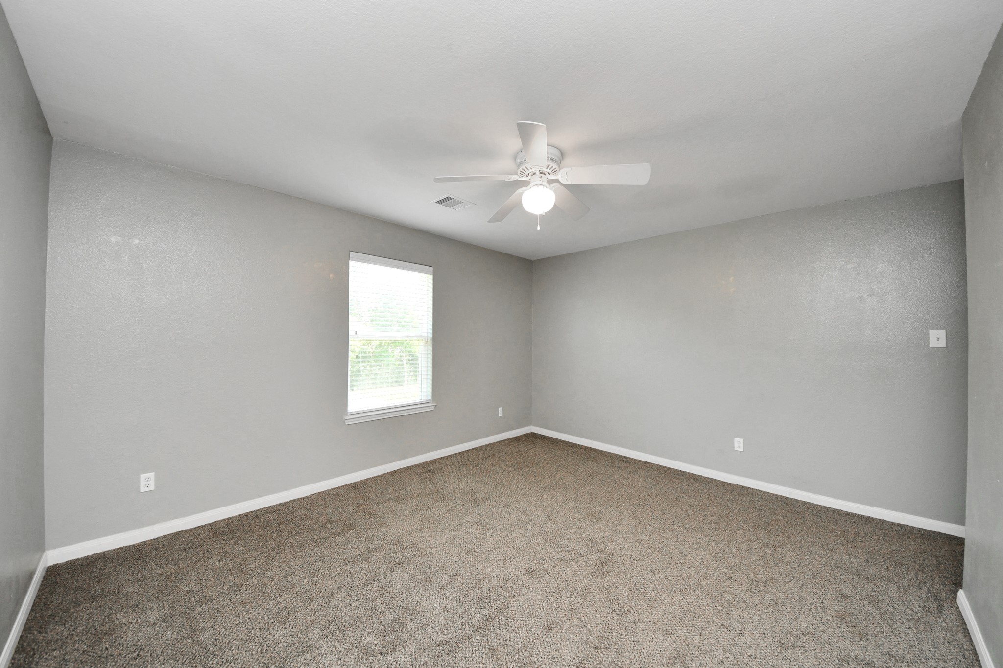 415 Hawks View Drive, La Marque, TX 77568