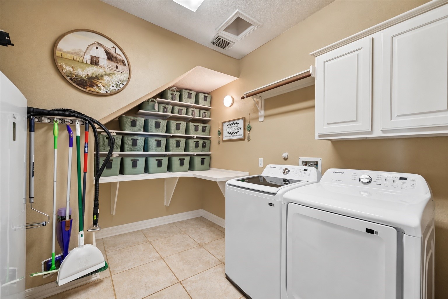 1403 Caine Hill Court, League City, TX 77573