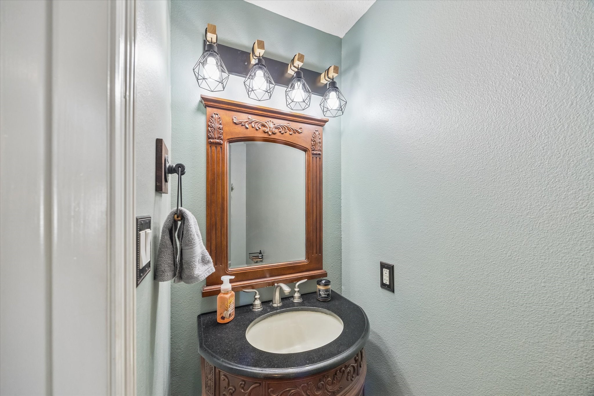 1403 Caine Hill Court, League City, TX 77573