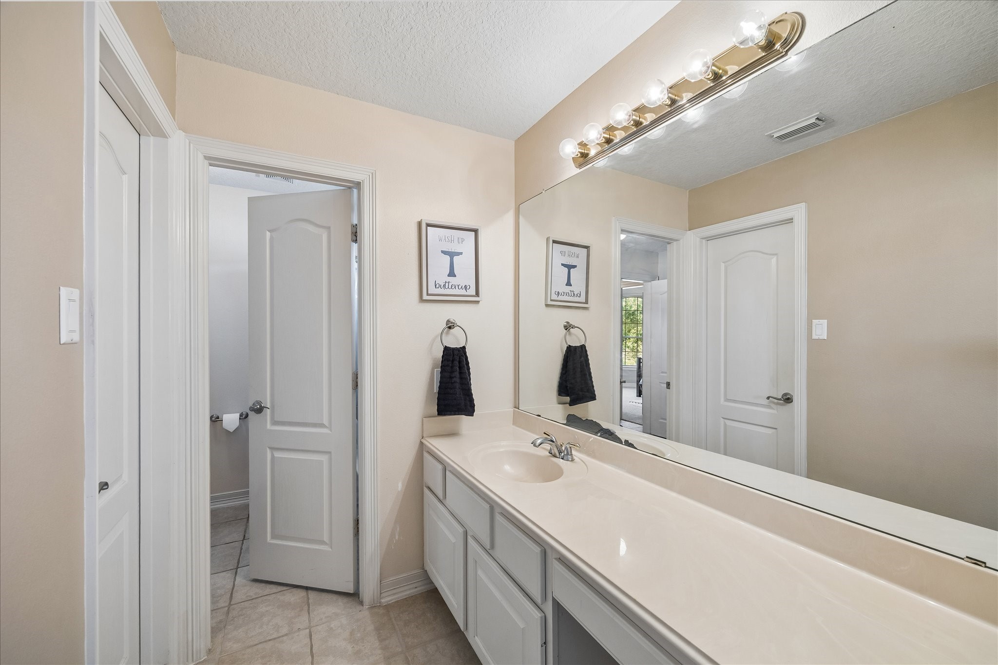 1403 Caine Hill Court, League City, TX 77573