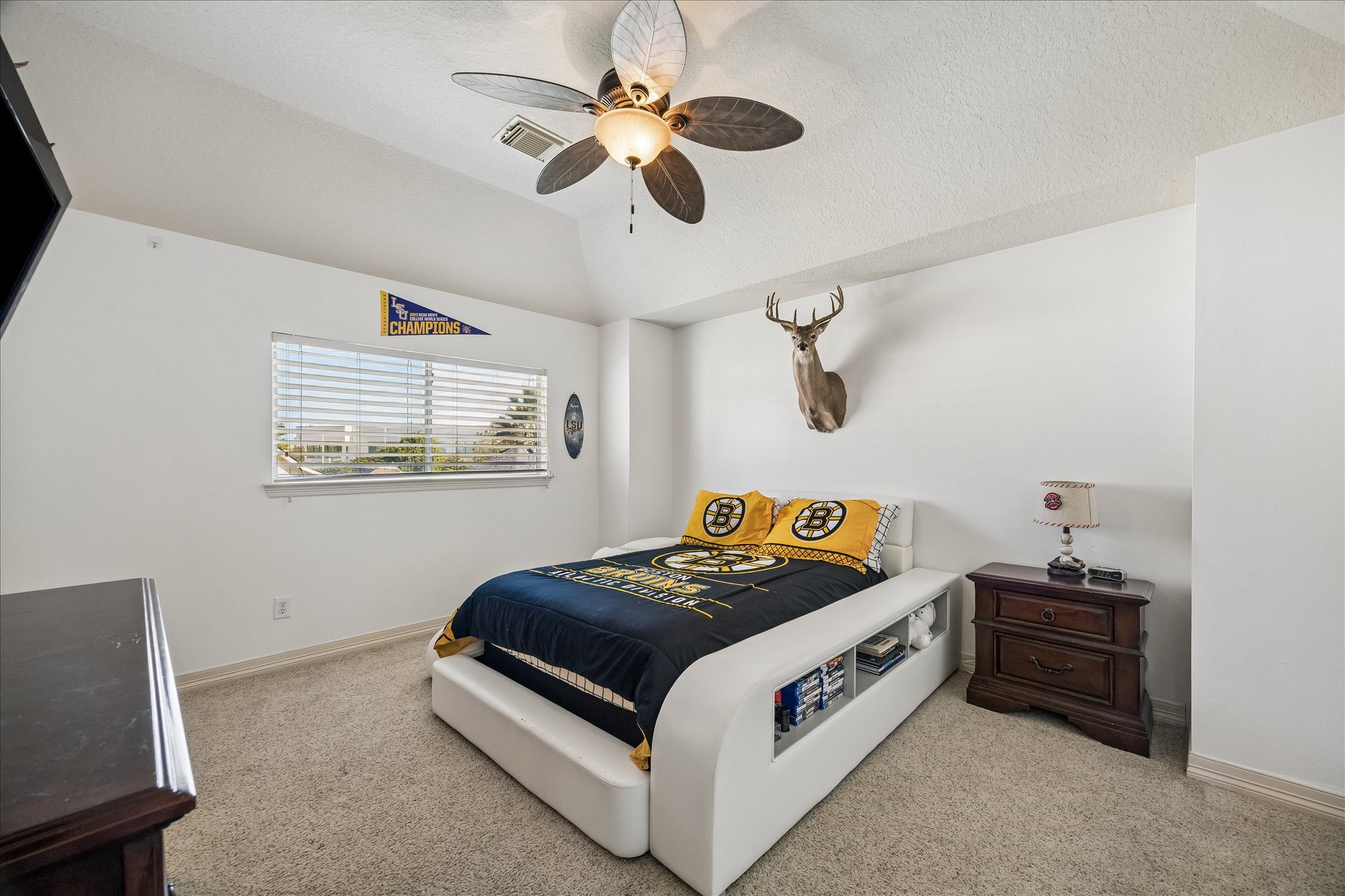 1403 Caine Hill Court, League City, TX 77573