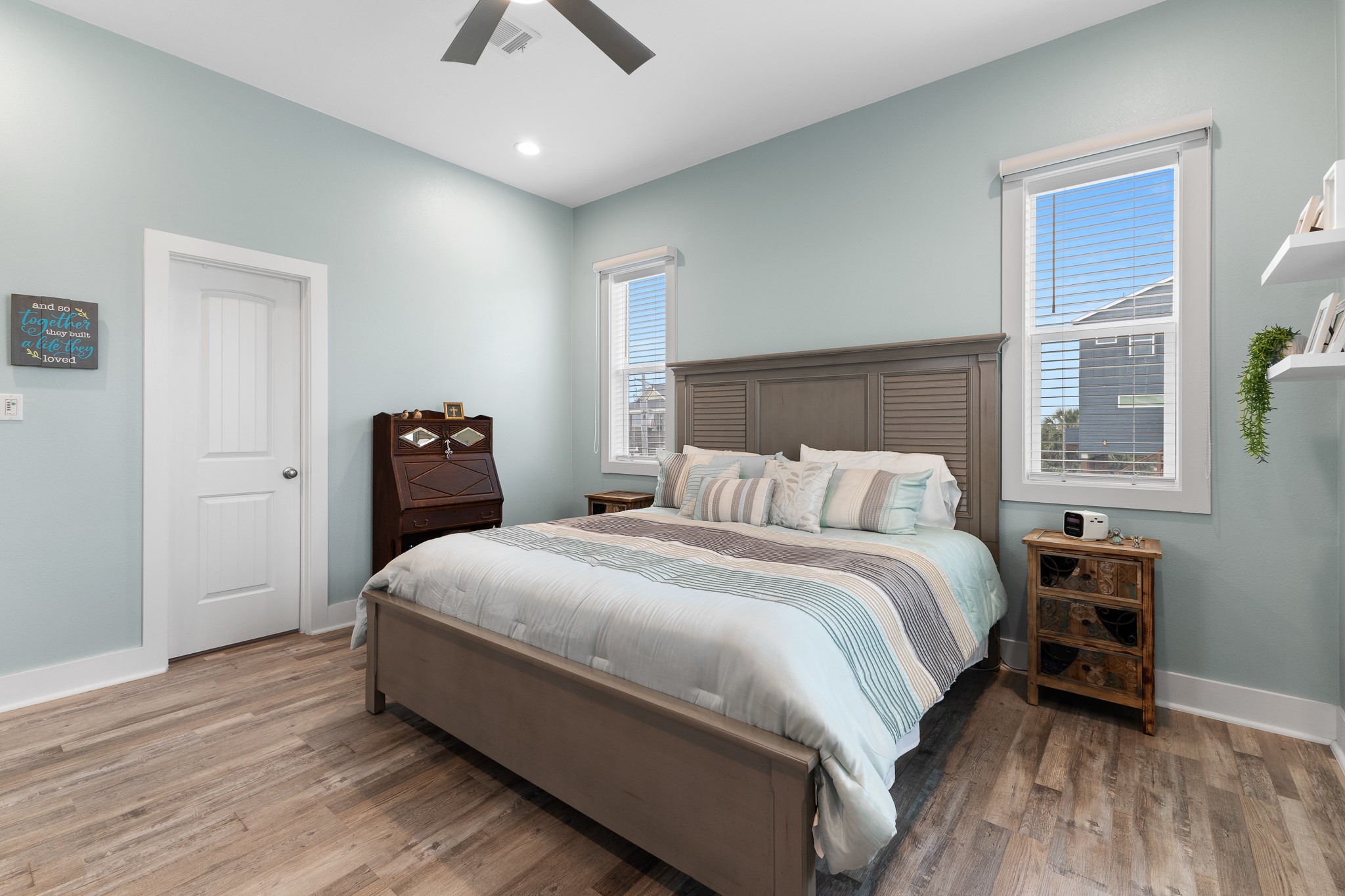 4111 Isla Del Sol, Galveston, TX 77554