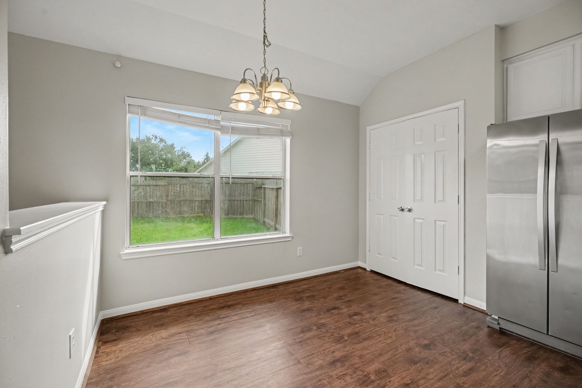 5139 Chase Park Circle, Bacliff, TX 77518