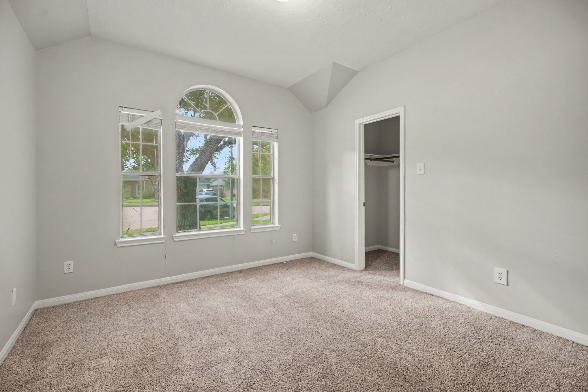 5139 Chase Park Circle, Bacliff, TX 77518