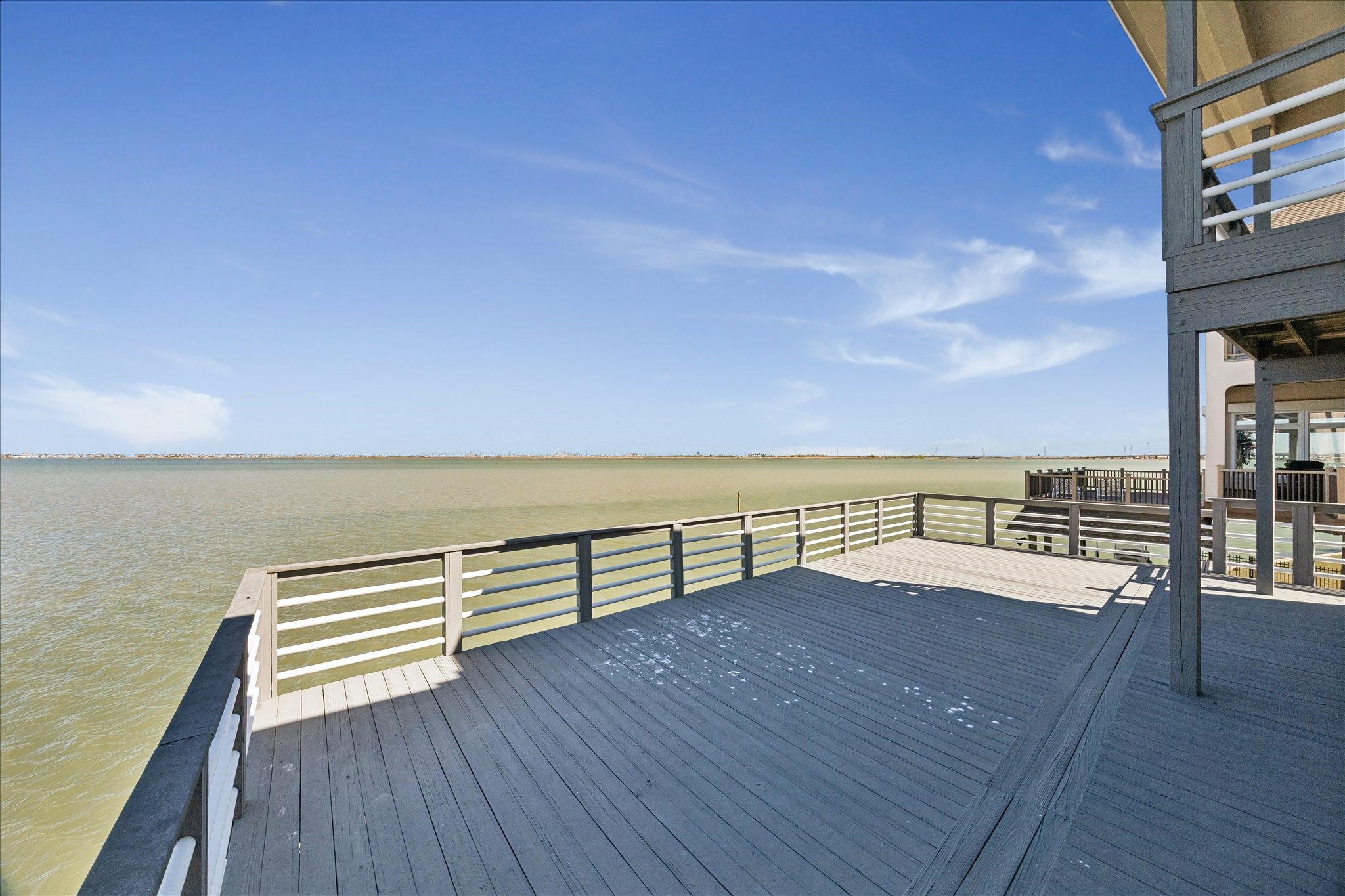 1554 Windsong Way, Tiki Island, TX 77554