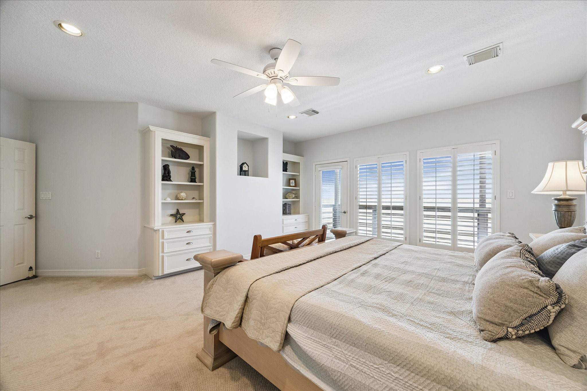 1554 Windsong Way, Tiki Island, TX 77554