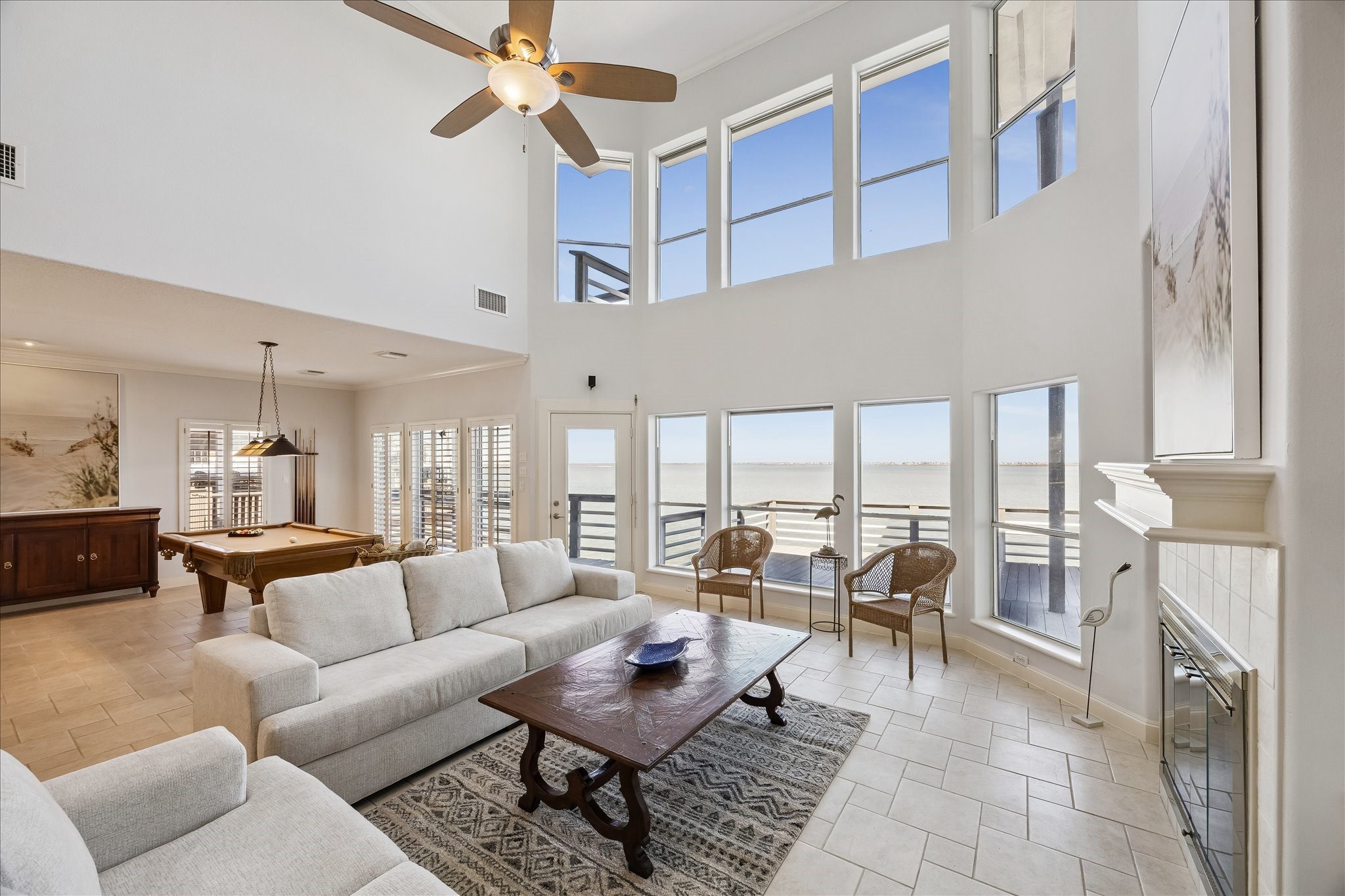 1554 Windsong Way, Tiki Island, TX 77554