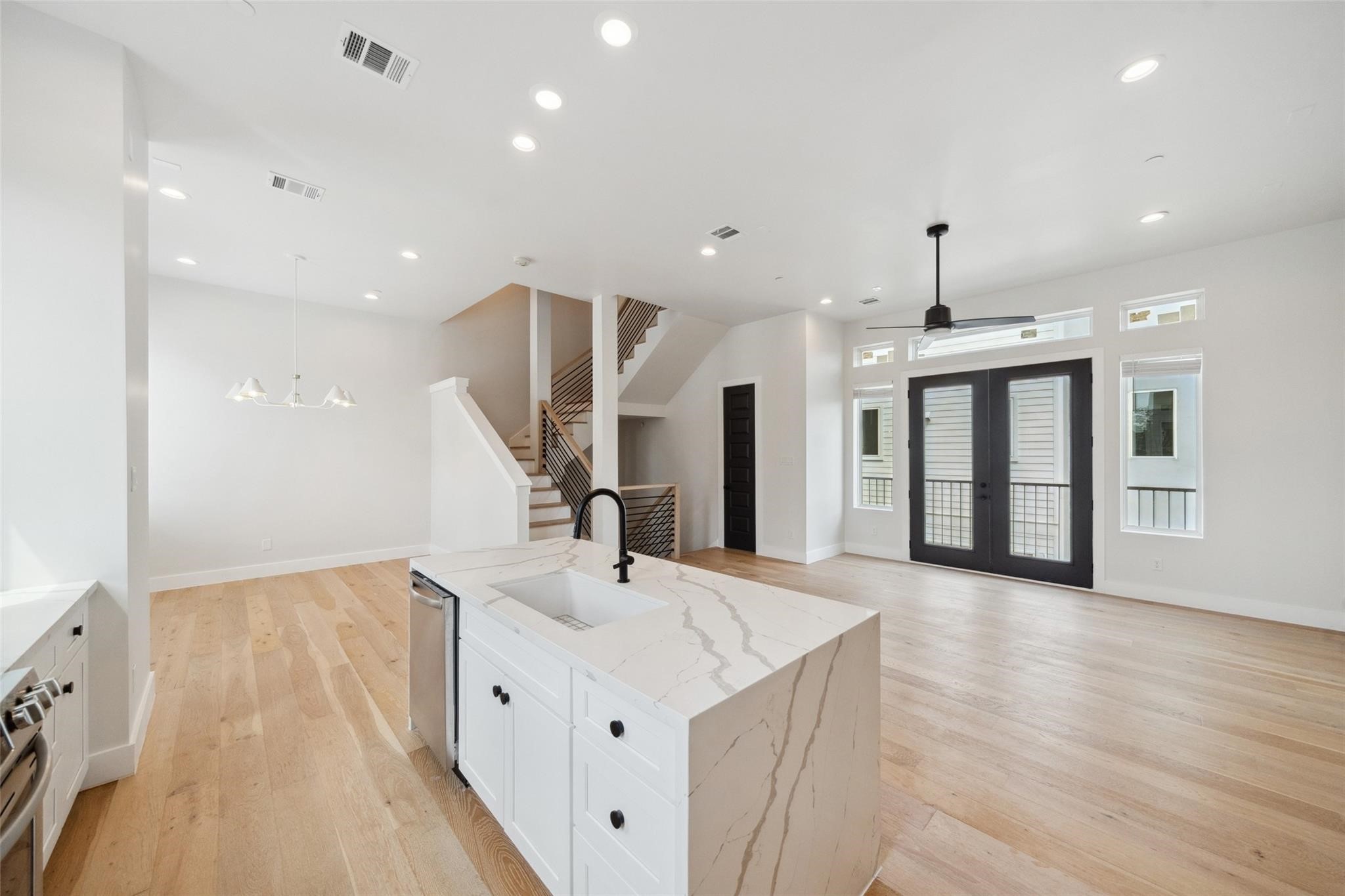 1005 Kern Street, #C, Houston, TX 77009