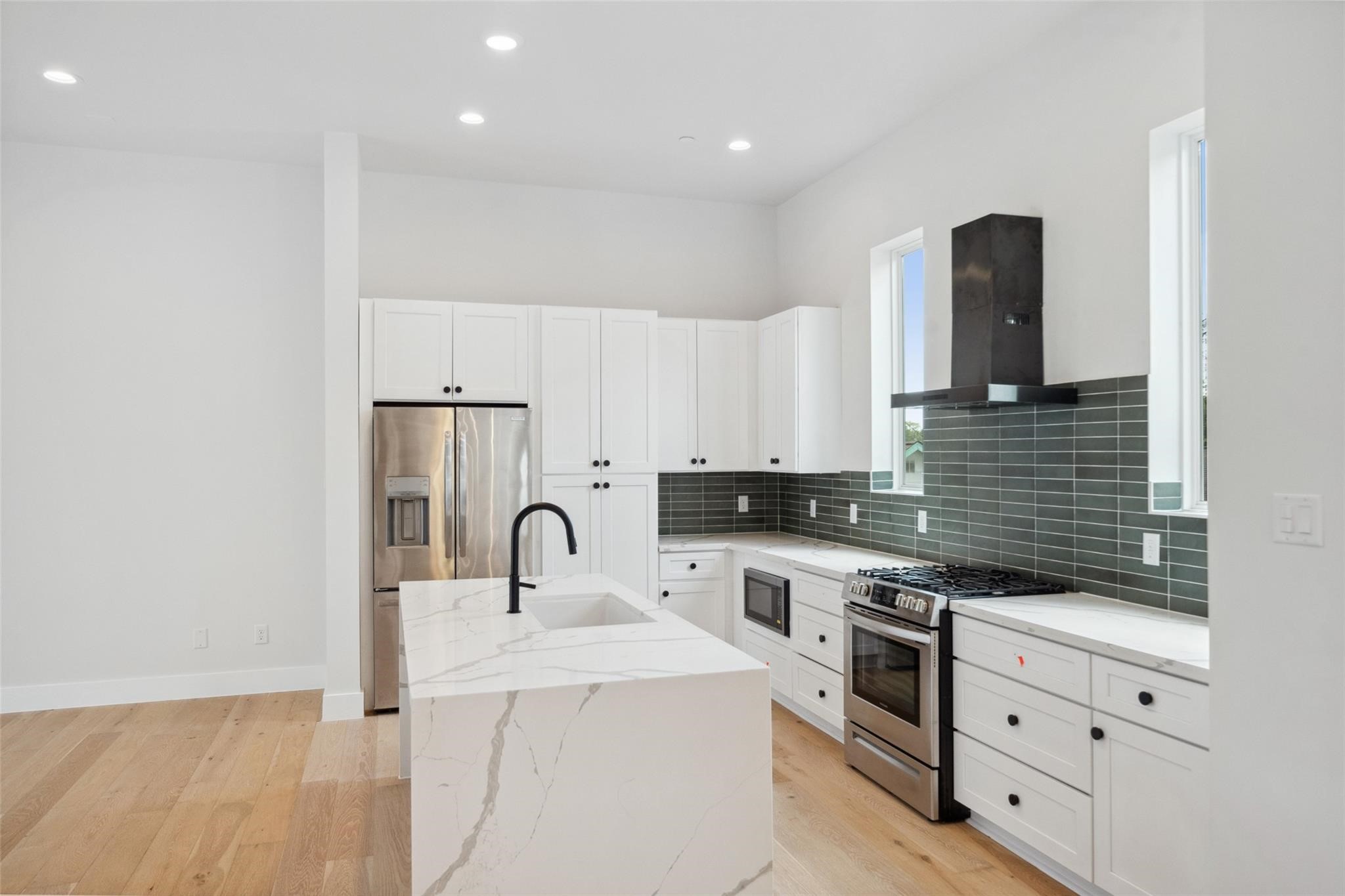 1005 Kern Street, #C, Houston, TX 77009