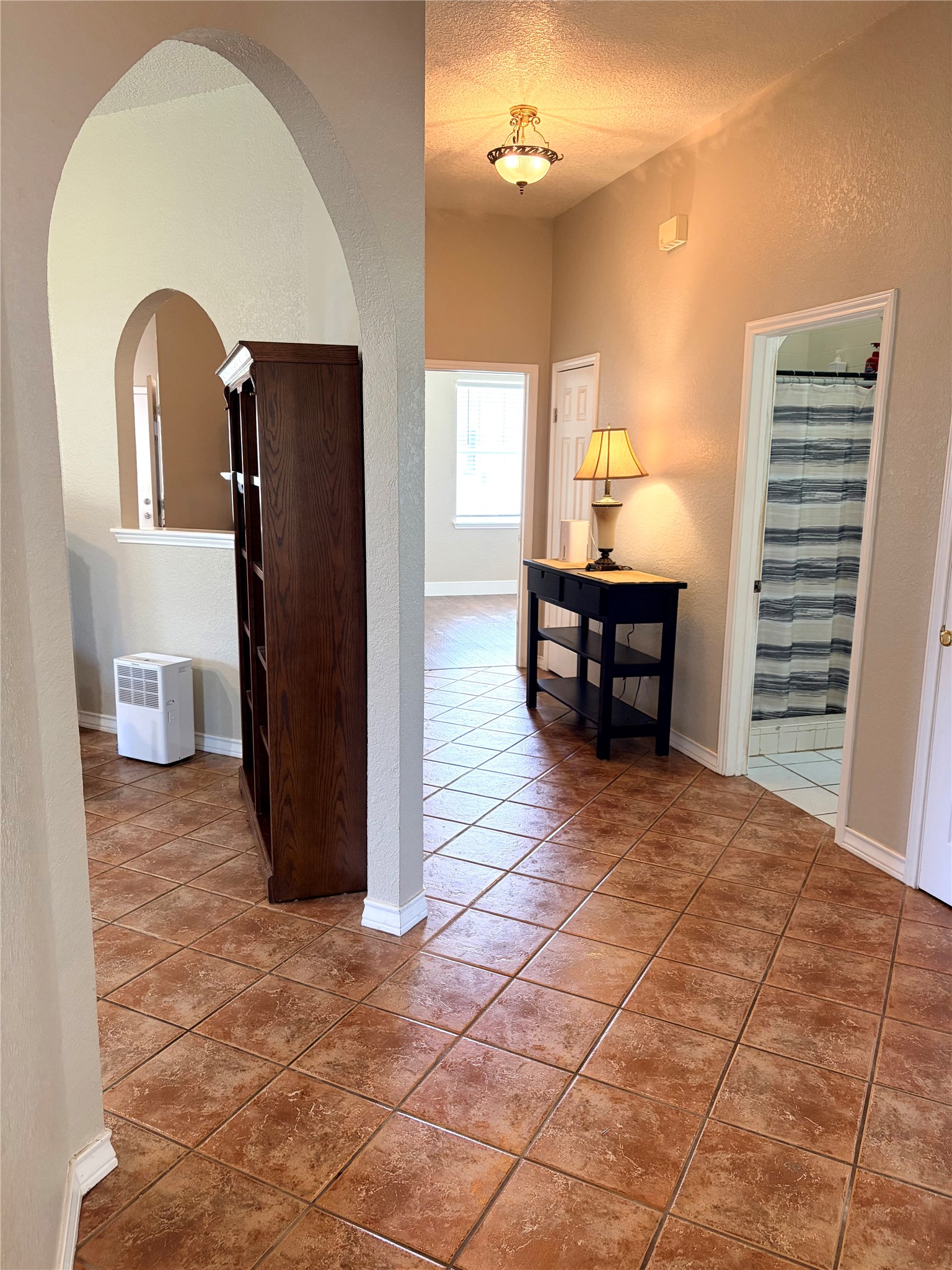 3230 W Meadow Lane, Dickinson, TX 77539