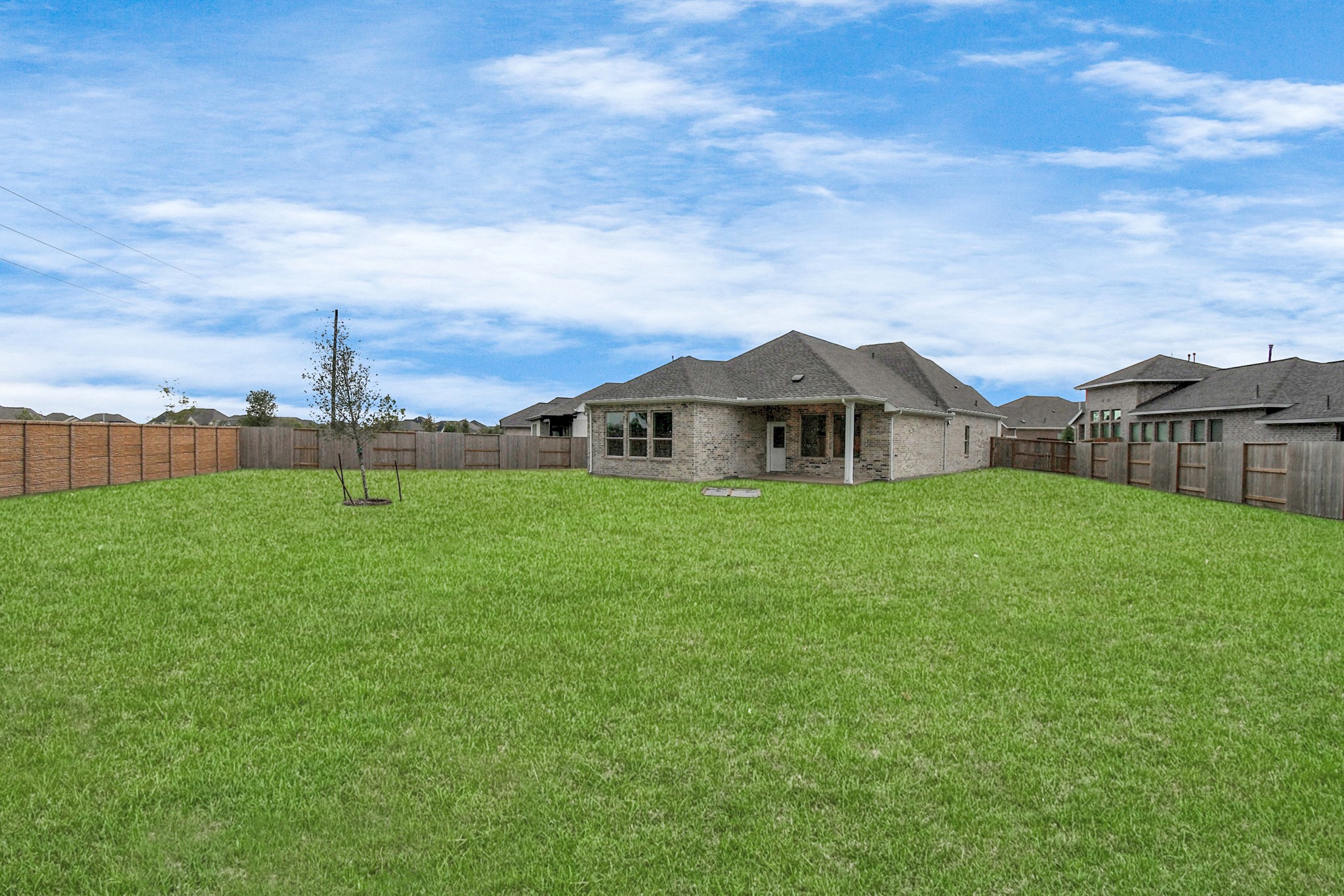 HUGE BACKYARD!