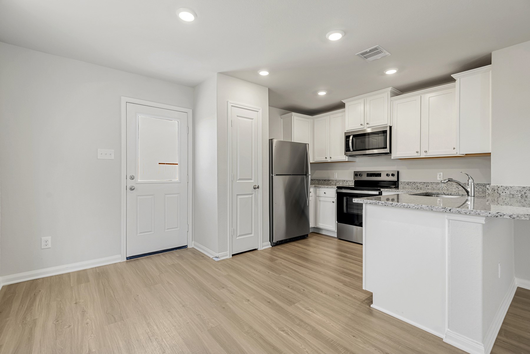 8322 Sunberry Shadow Drive, Houston, TX 77016