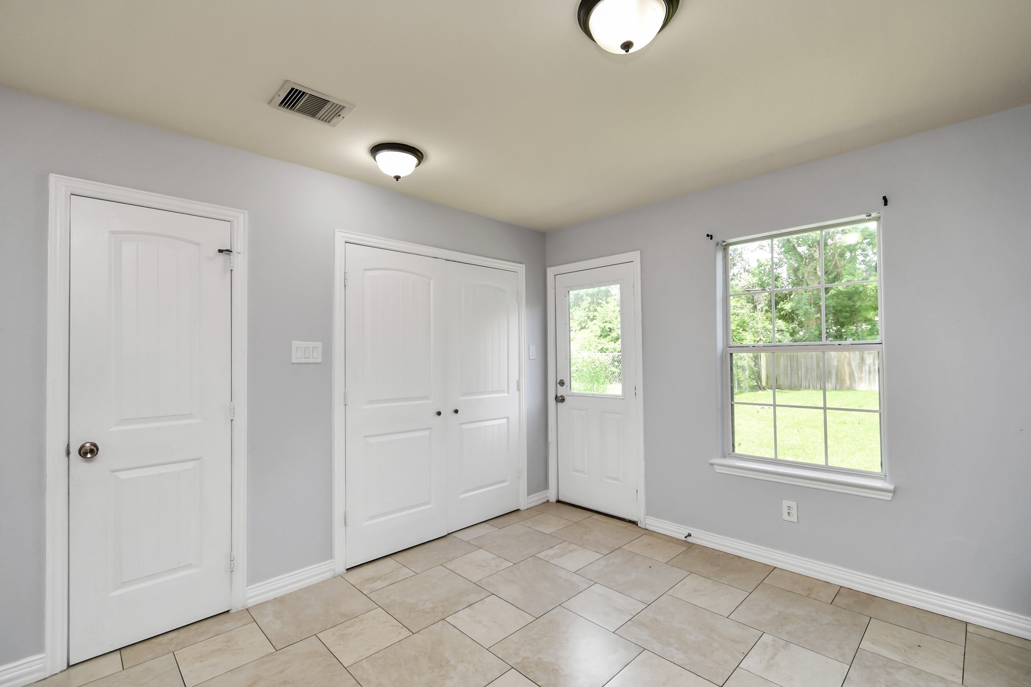 10022 Raymondville Road, #B, Houston, TX 77093 10022 Raymondville Road, #B, Houston, TX 77093