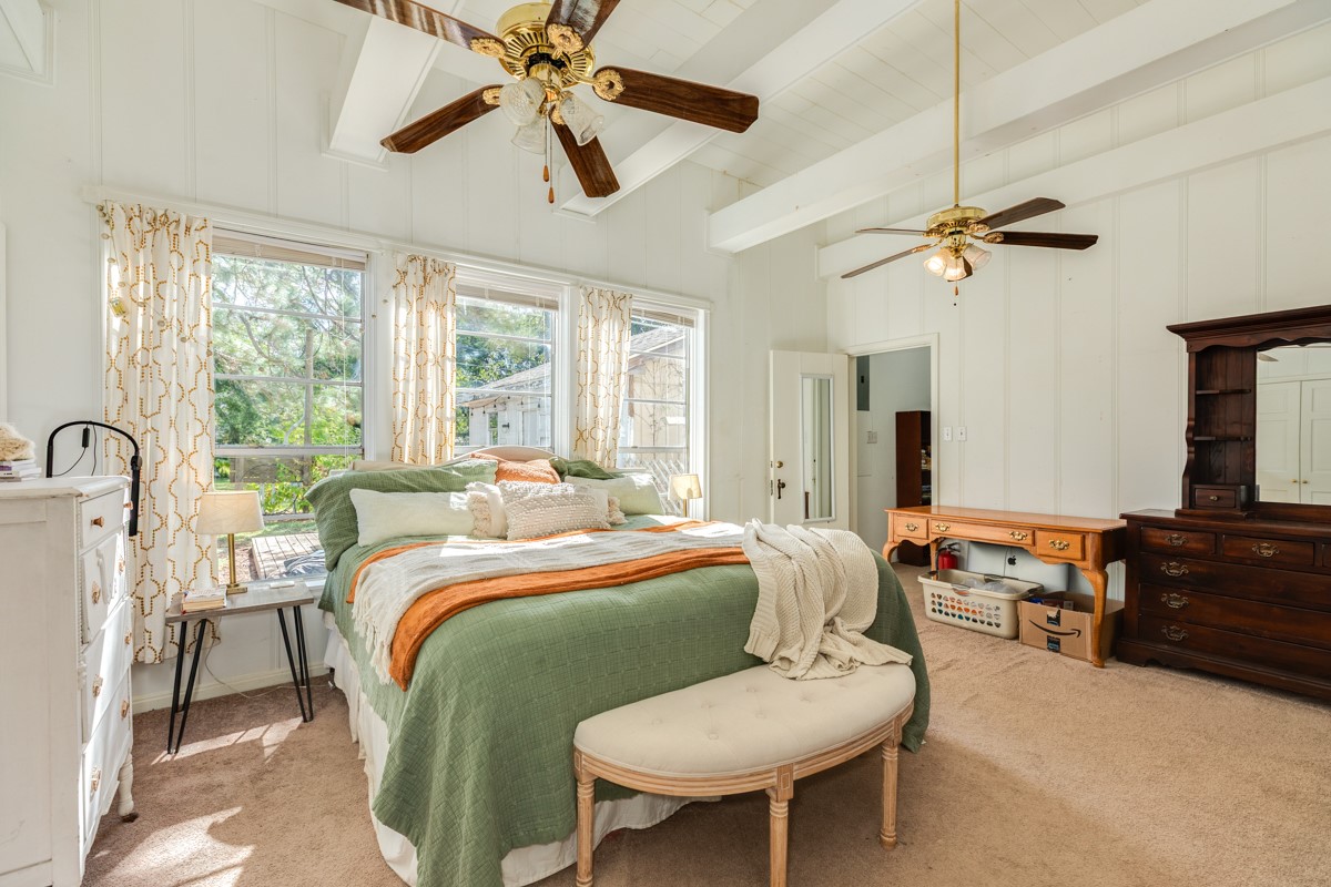 206 S 15th Street, West Columbia, TX 77486