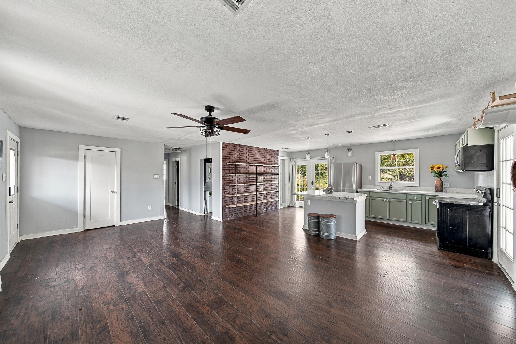 36576 Howell Road, Hempstead, TX 77445