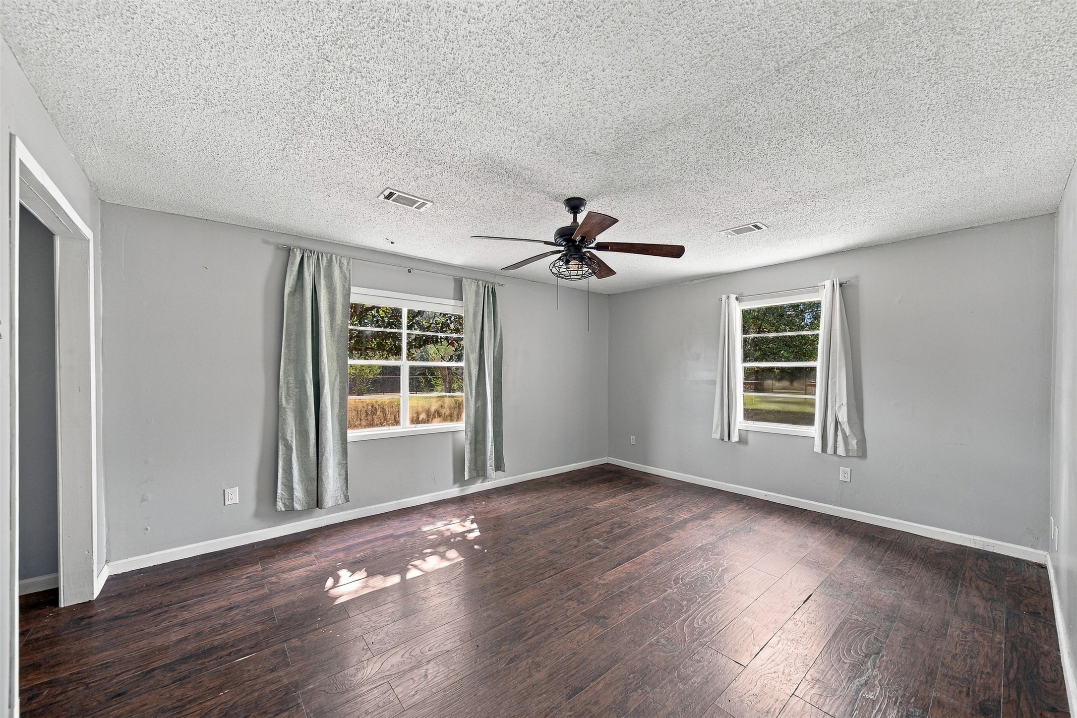 36576 Howell Road, Hempstead, TX 77445