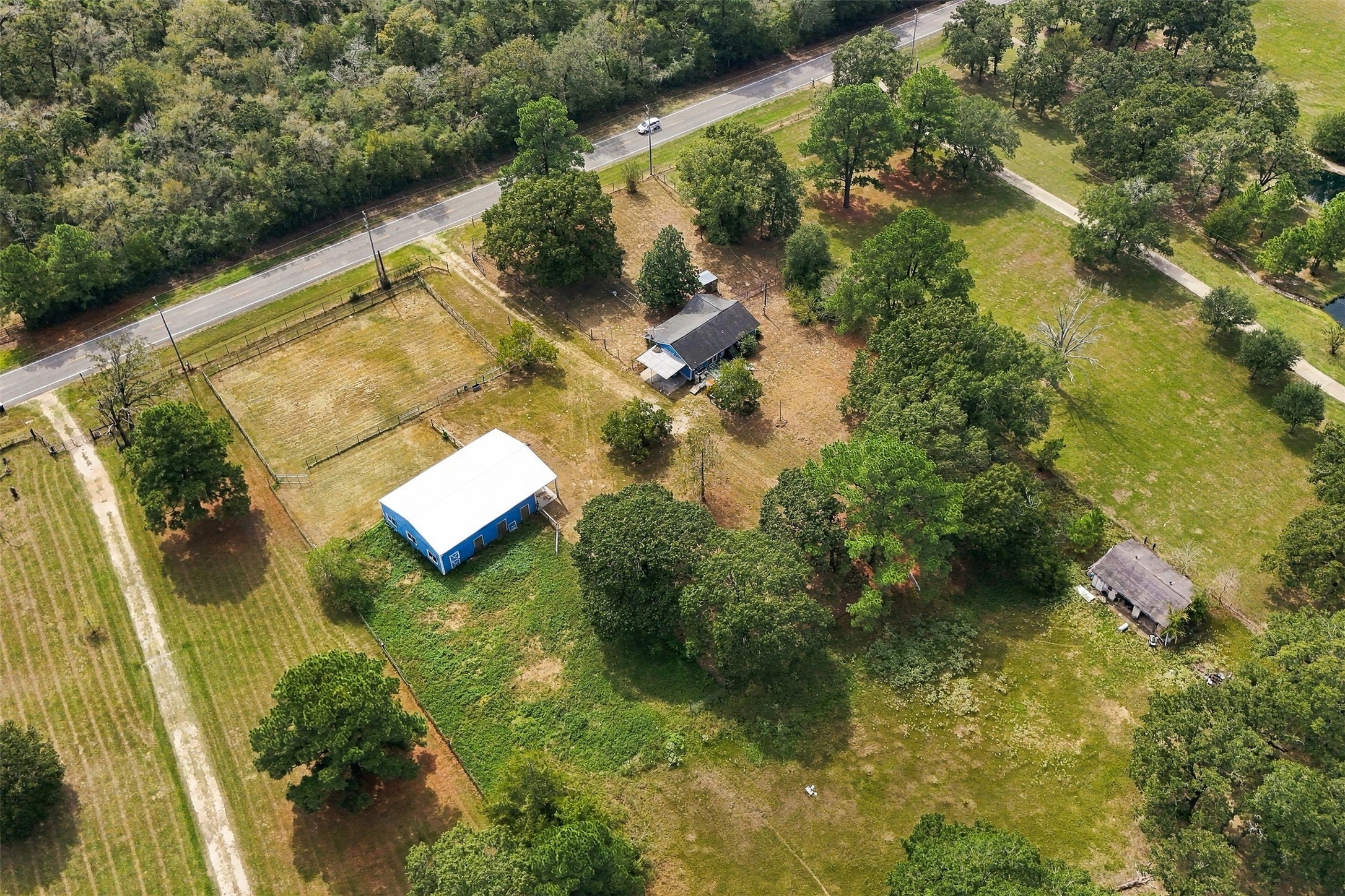 36576 Howell Road, Hempstead, TX 77445