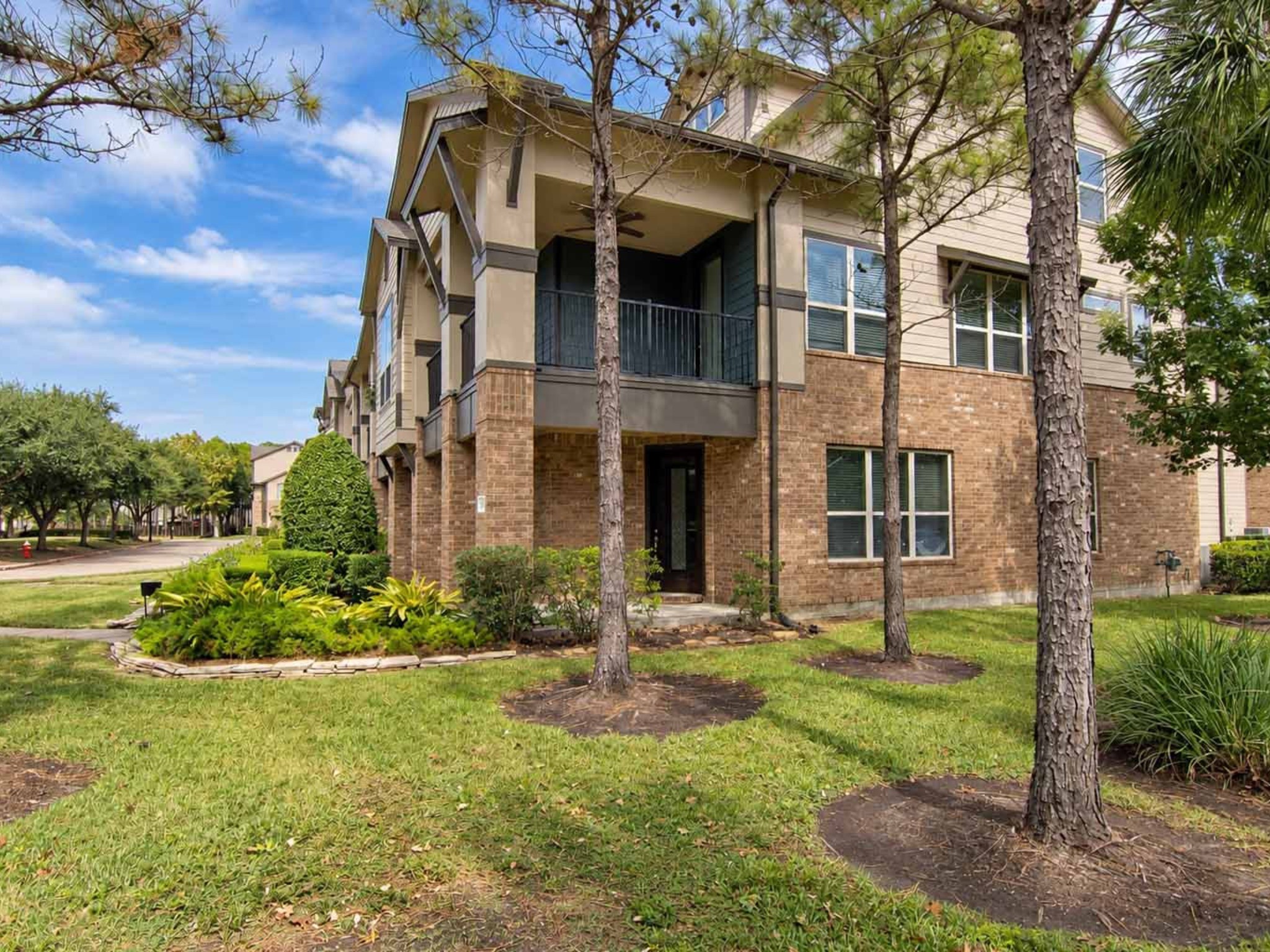 409 Via Regatta Drive, Webster, TX 77598 409 Via Regatta Drive, Webster, TX 77598