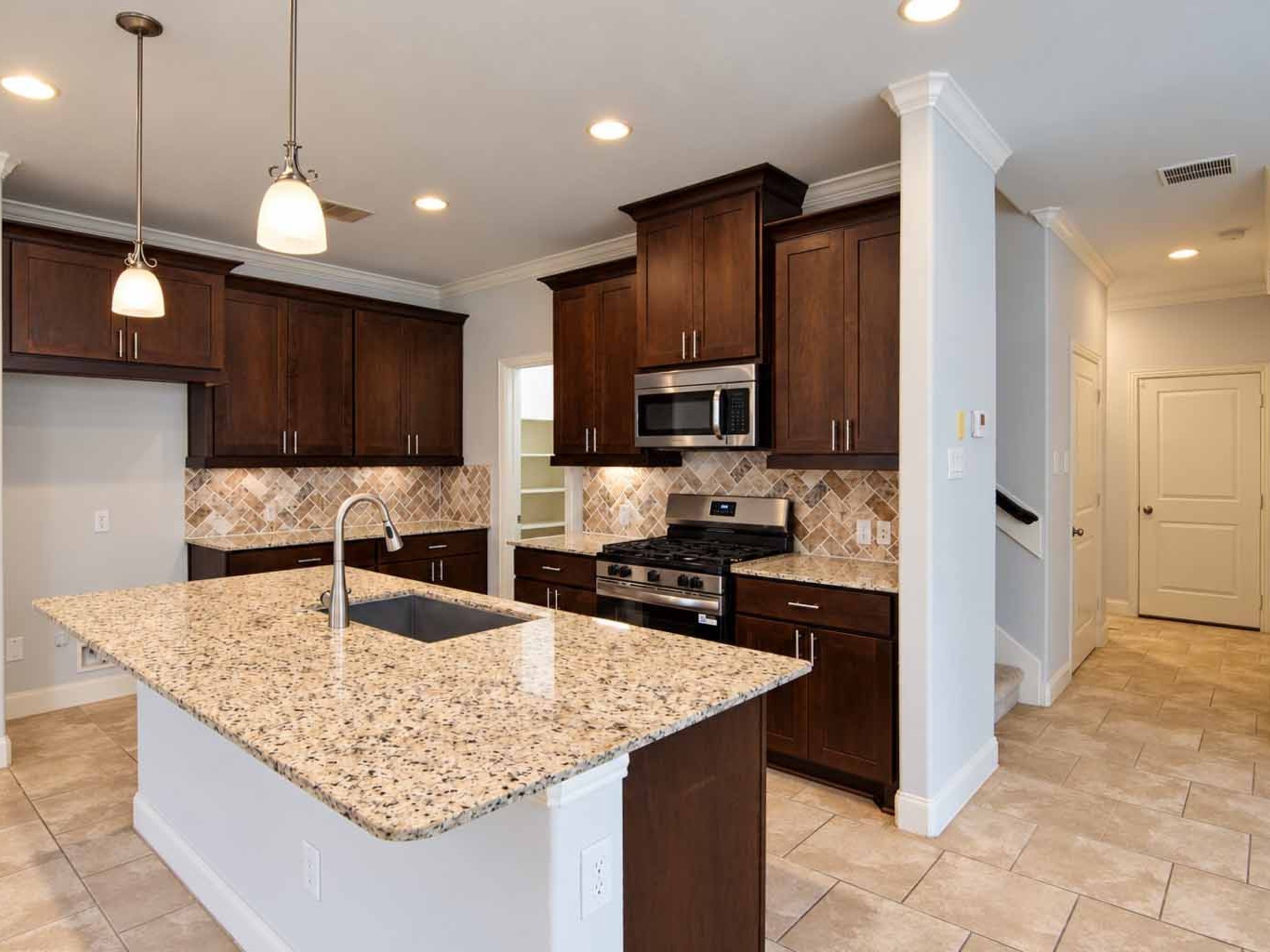409 Via Regatta Drive, Webster, TX 77598 409 Via Regatta Drive, Webster, TX 77598