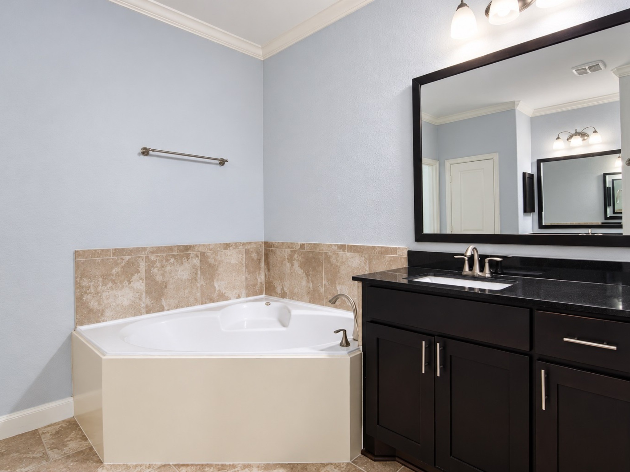 409 Via Regatta Drive, Webster, TX 77598