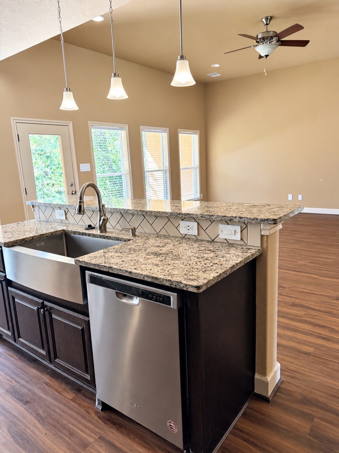 1512 Shady Glen Drive, Conroe, TX 77316