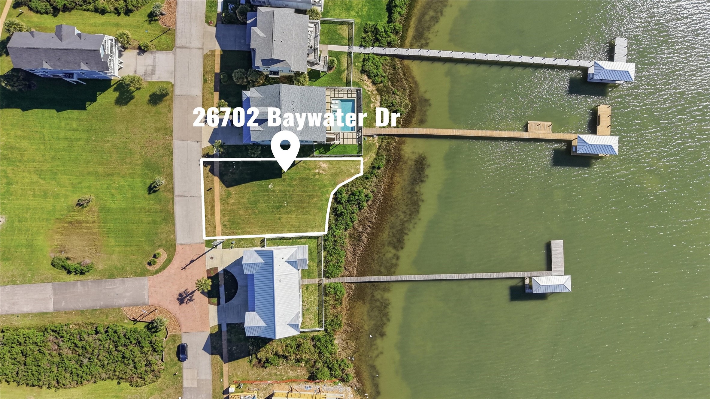 Set along the canal in Pointe West, this property offers a wonderful opportunity to create a custom residence in a premier waterfront community on Galvestons West End.