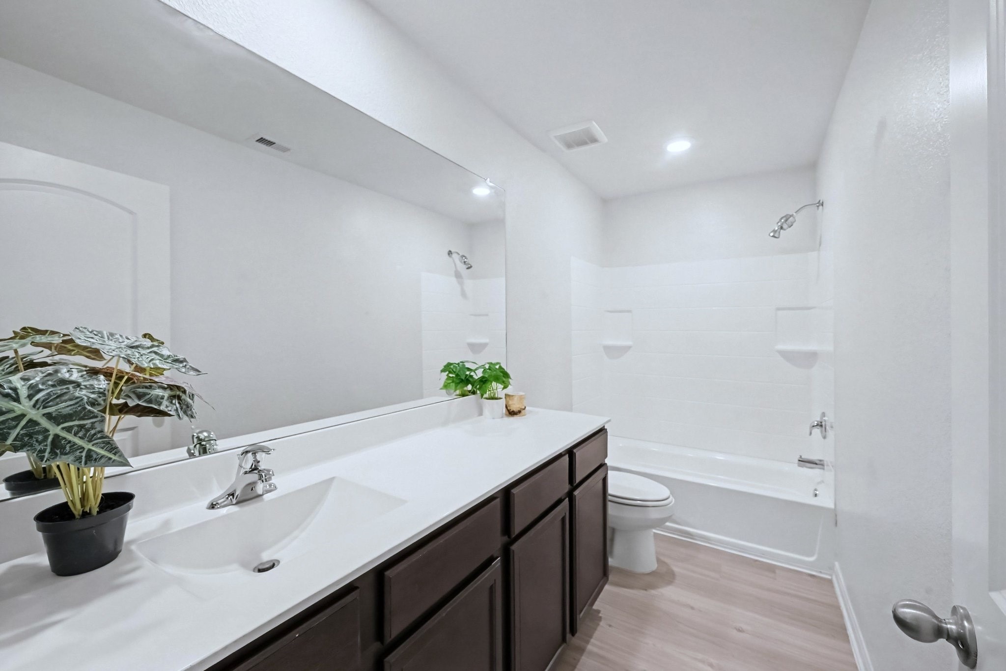 Secondary Bath