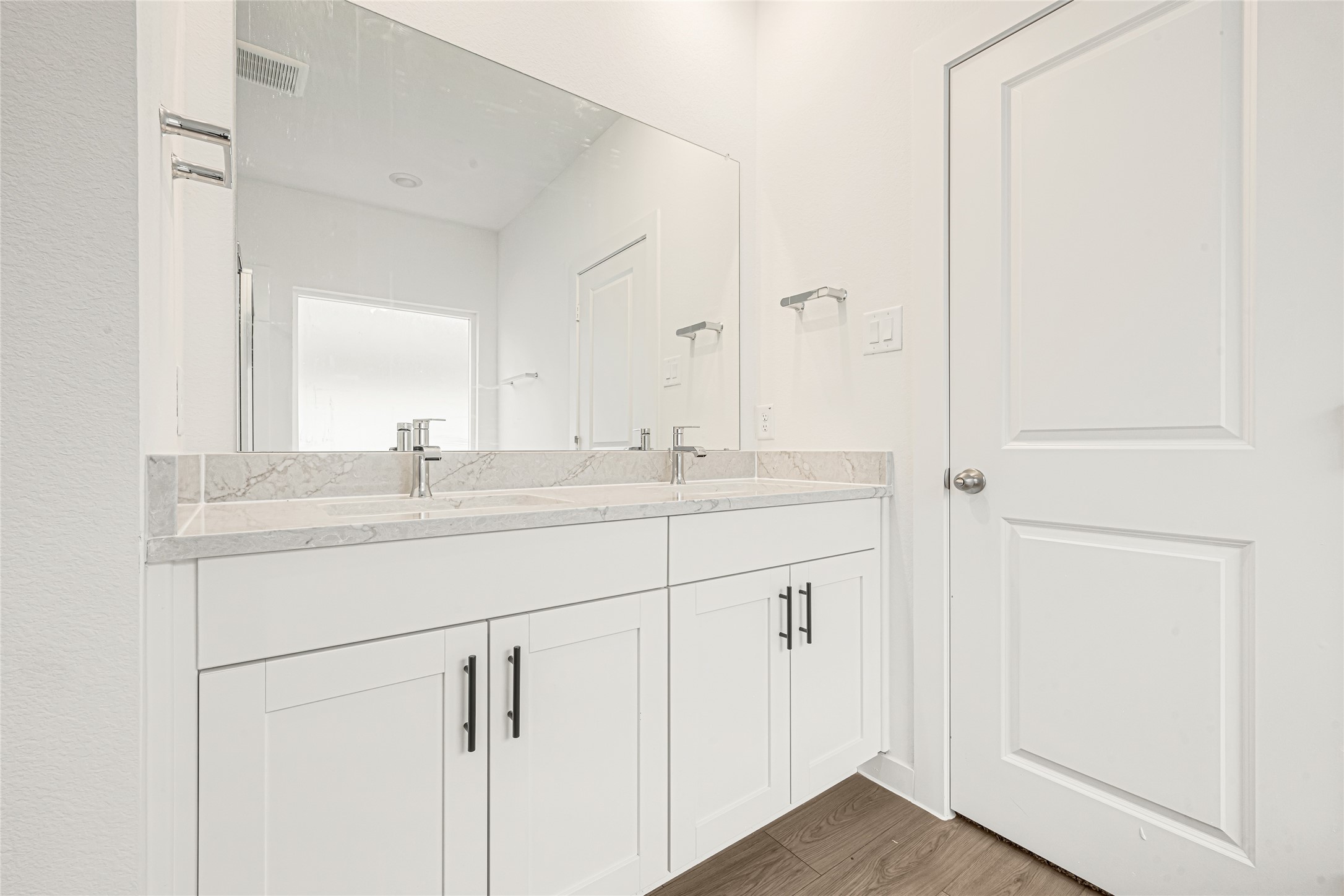 *Images and 3D tour are for illustration only and options may vary from home as built.