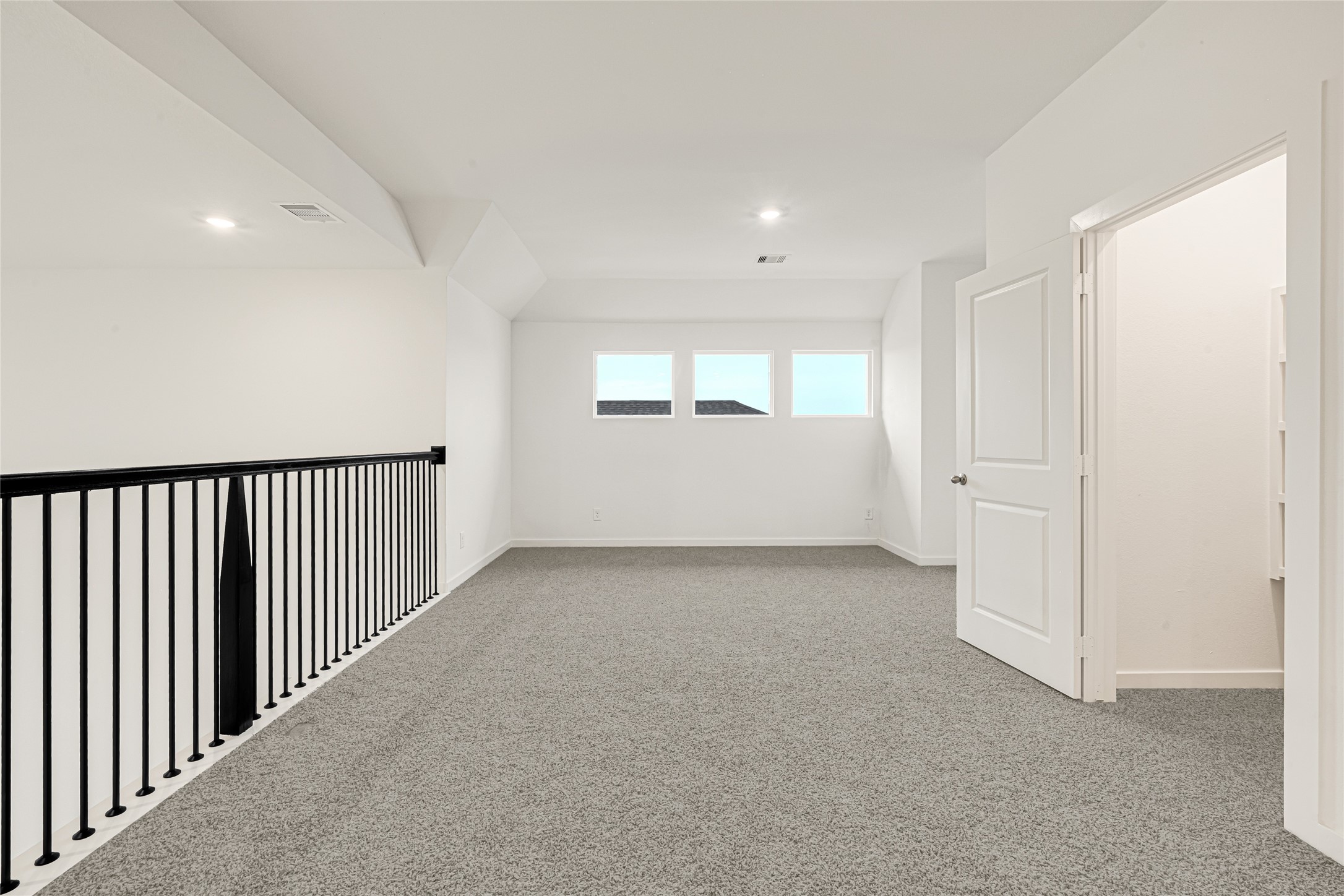 *Images and 3D tour are for illustration only and options may vary from home as built.
