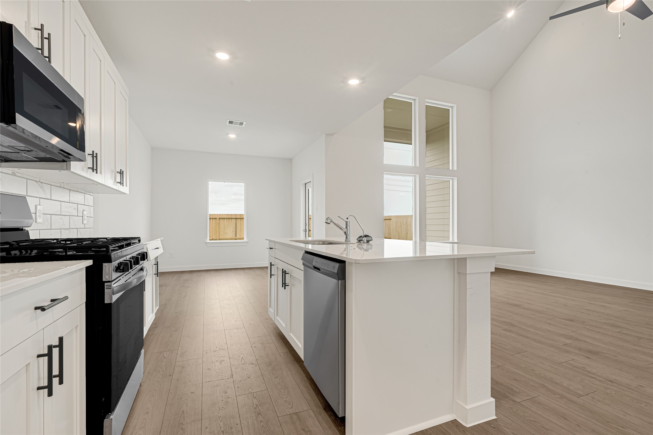 *Images and 3D tour are for illustration only and options may vary from home as built.