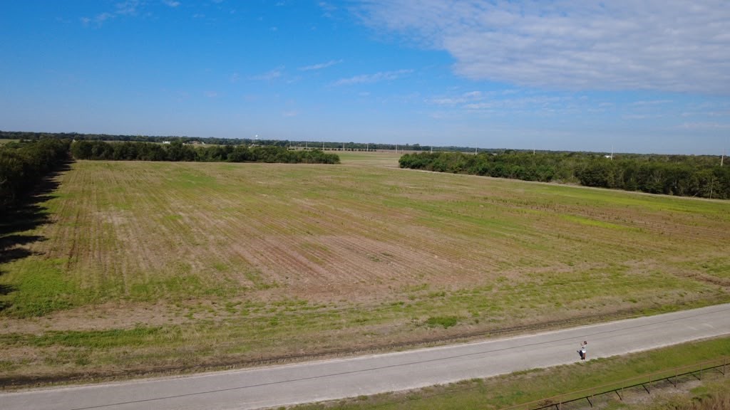 5635 Van Steinberg Road, East Bernard, TX 77435