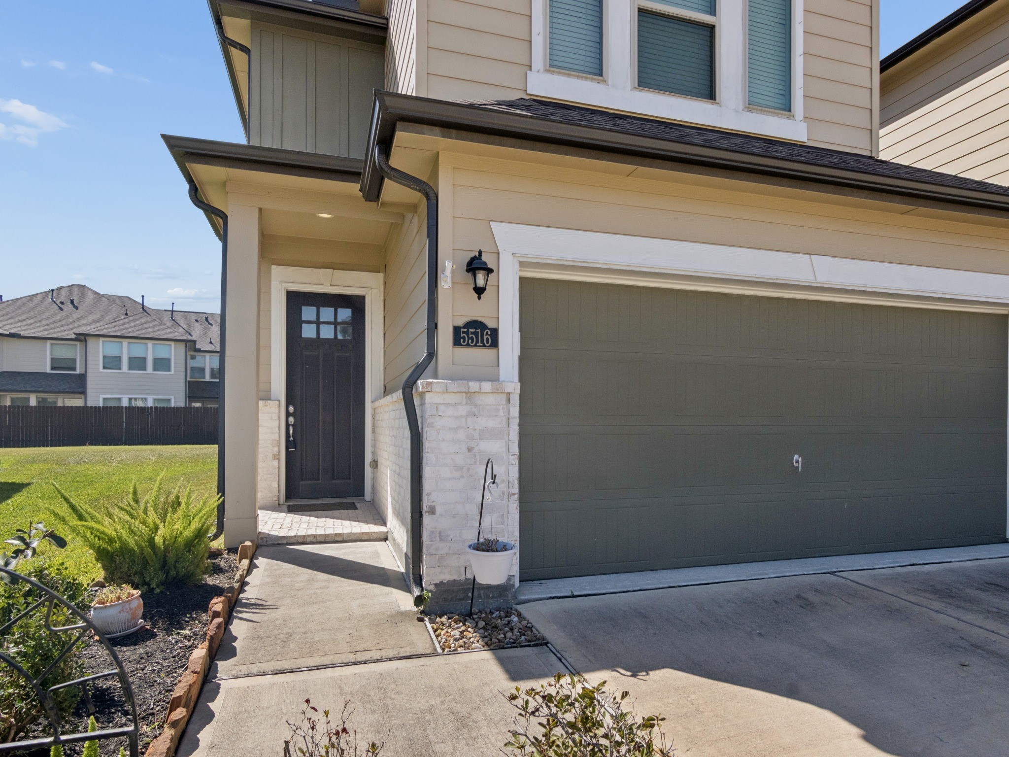 5516 Clarendon Hills Court, Pasadena, TX 77505