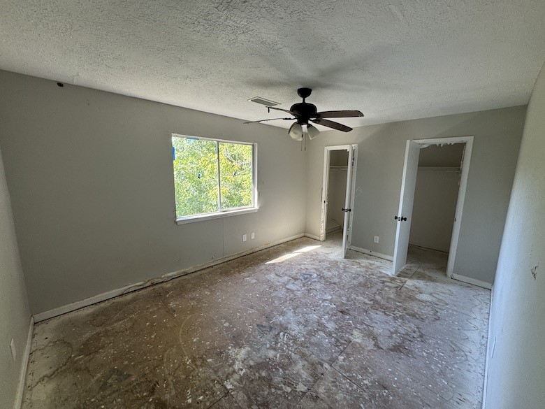 7818 Pin Oak Road, Alvin, TX 77511 7818 Pin Oak Road, Alvin, TX 77511