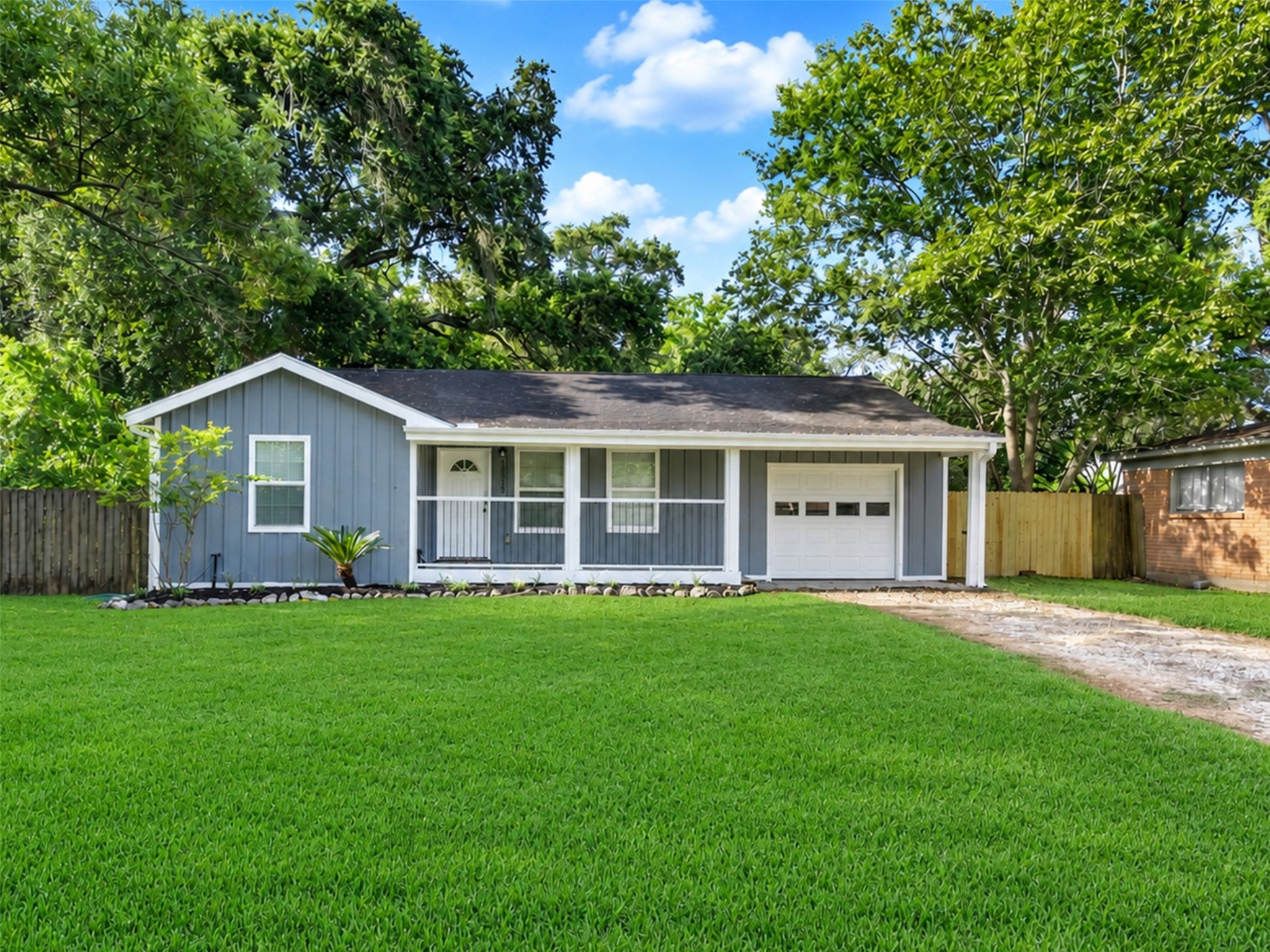 12313 23rd Street, Santa Fe, TX 77510 12313 23rd Street, Santa Fe, TX 77510