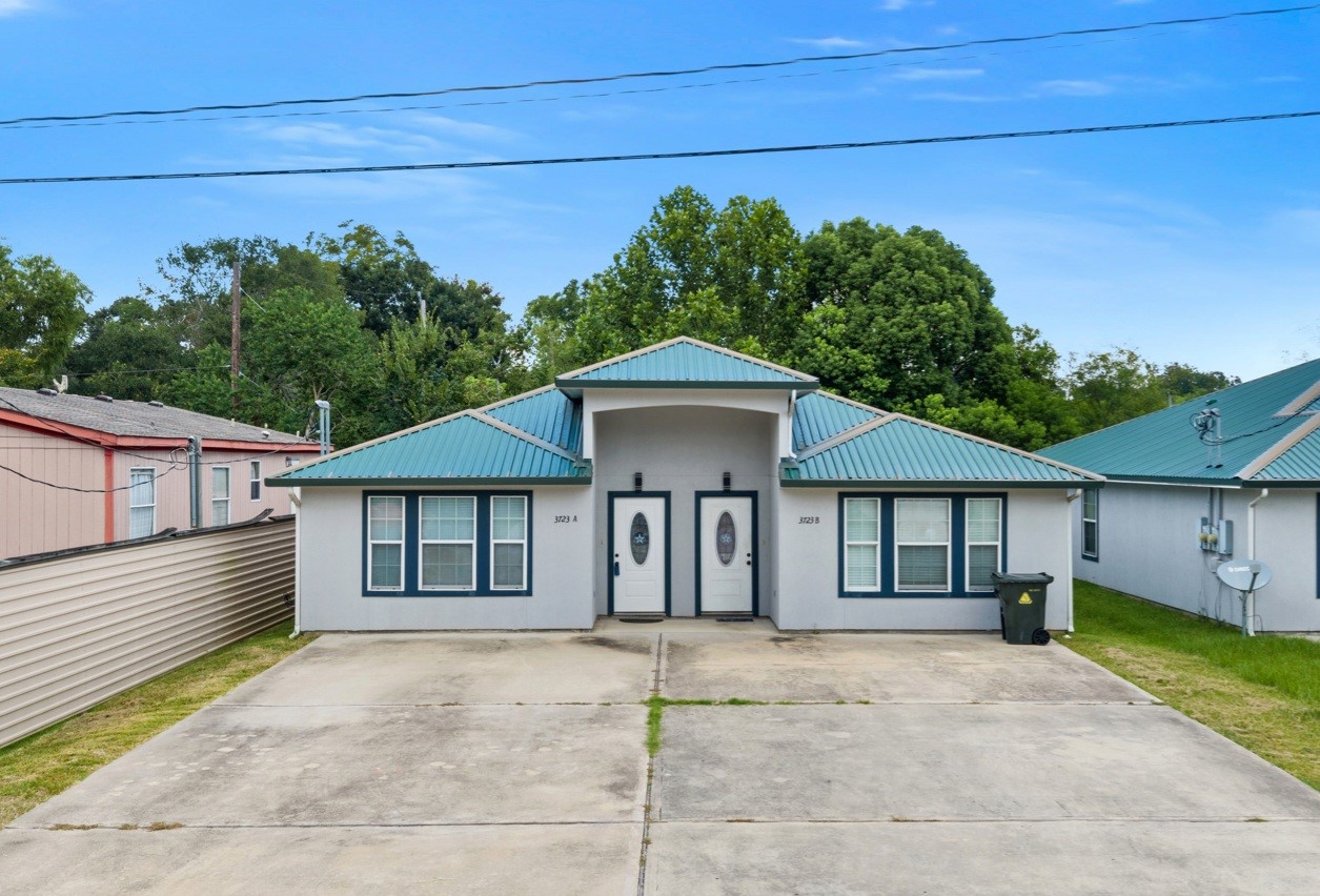 3723 Putnam Drive, Bacliff, TX 77518 3723 Putnam Drive, Bacliff, TX 77518